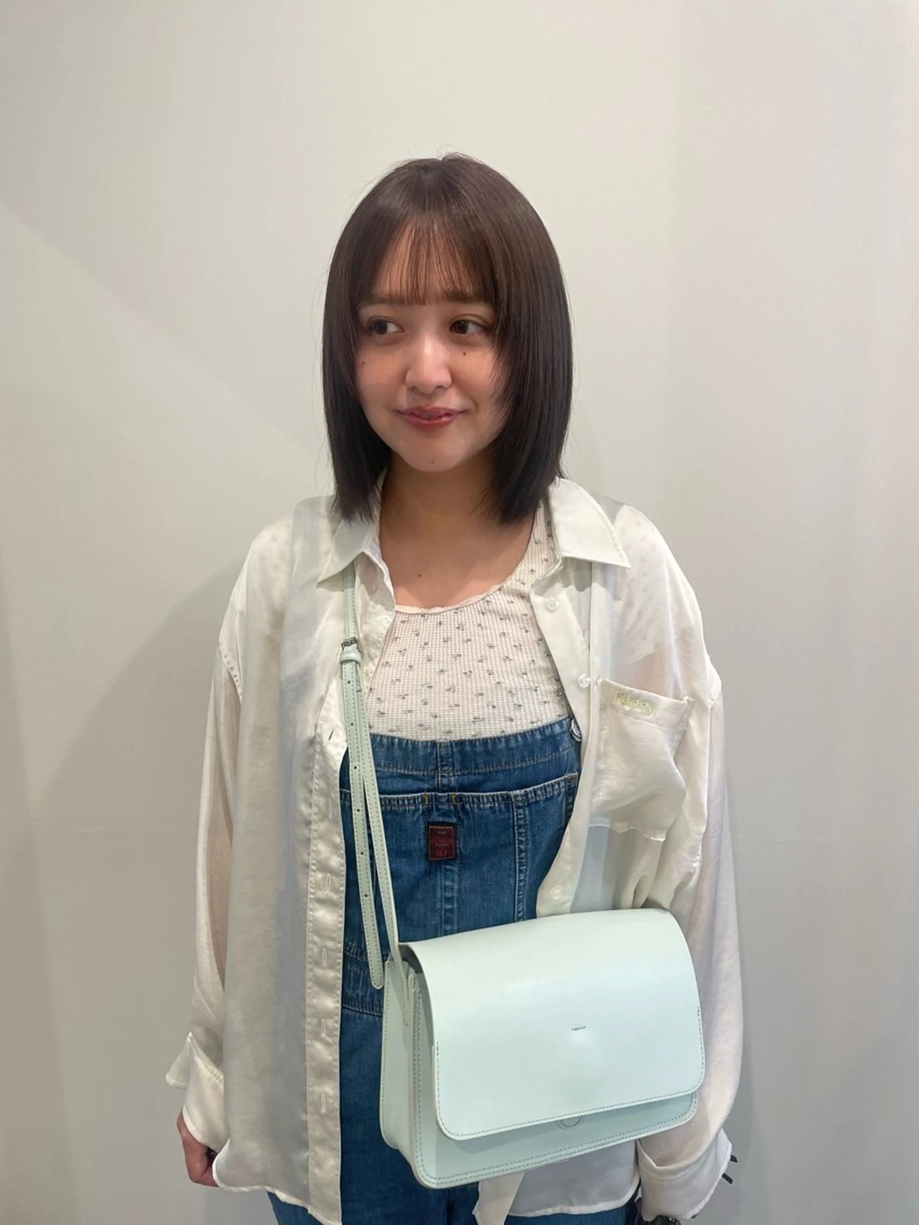 ミディアム カラー ベージュカラー カット ヘアカラー トリートメント 渋谷 留菜のヘアスタイル