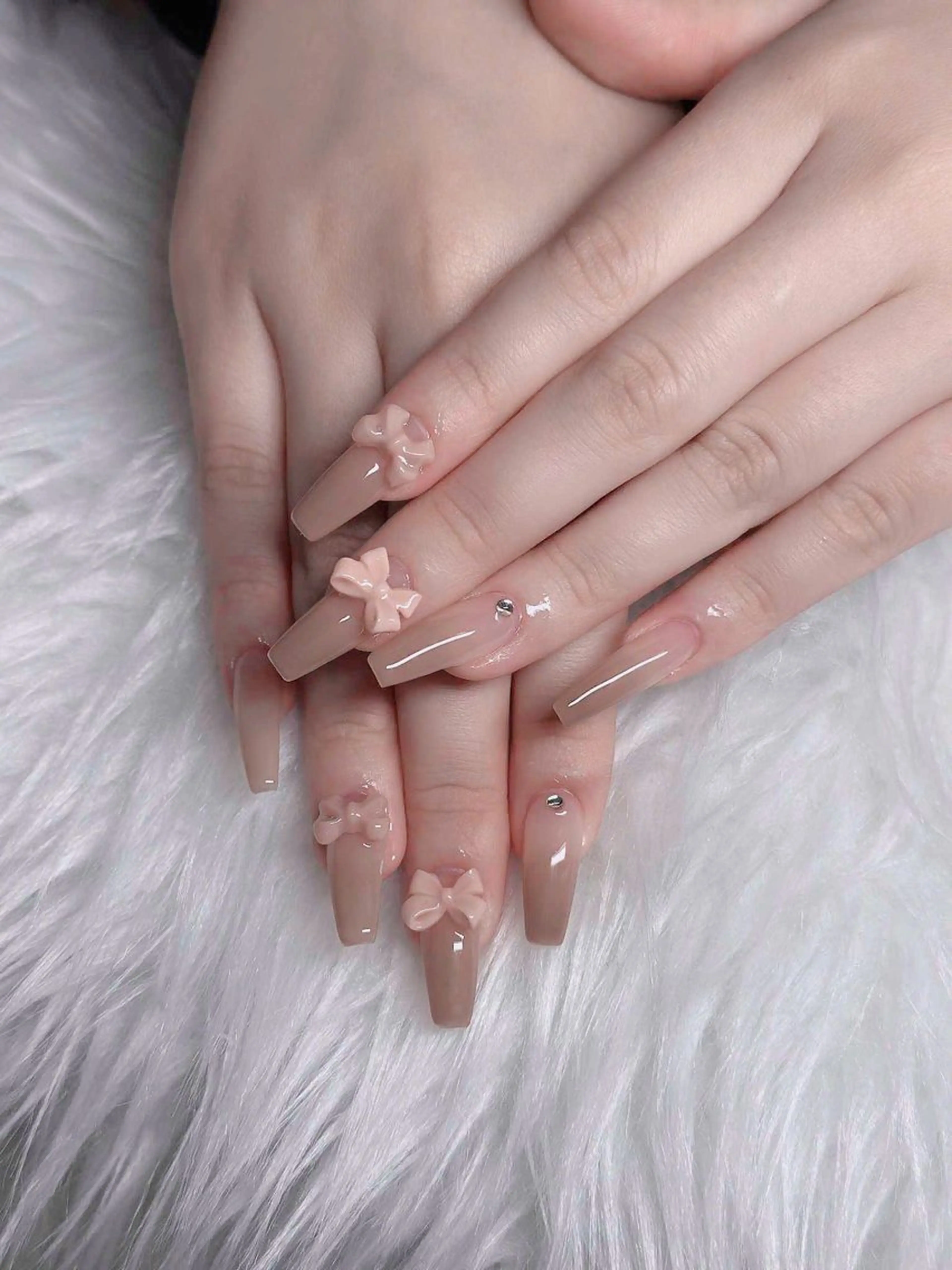 ネイル オーロラネイル フレンチネイル ジェルネイル ハロウィン キラキラネイル ハンドネイル H.baby Nail Salonのネイルデザイン