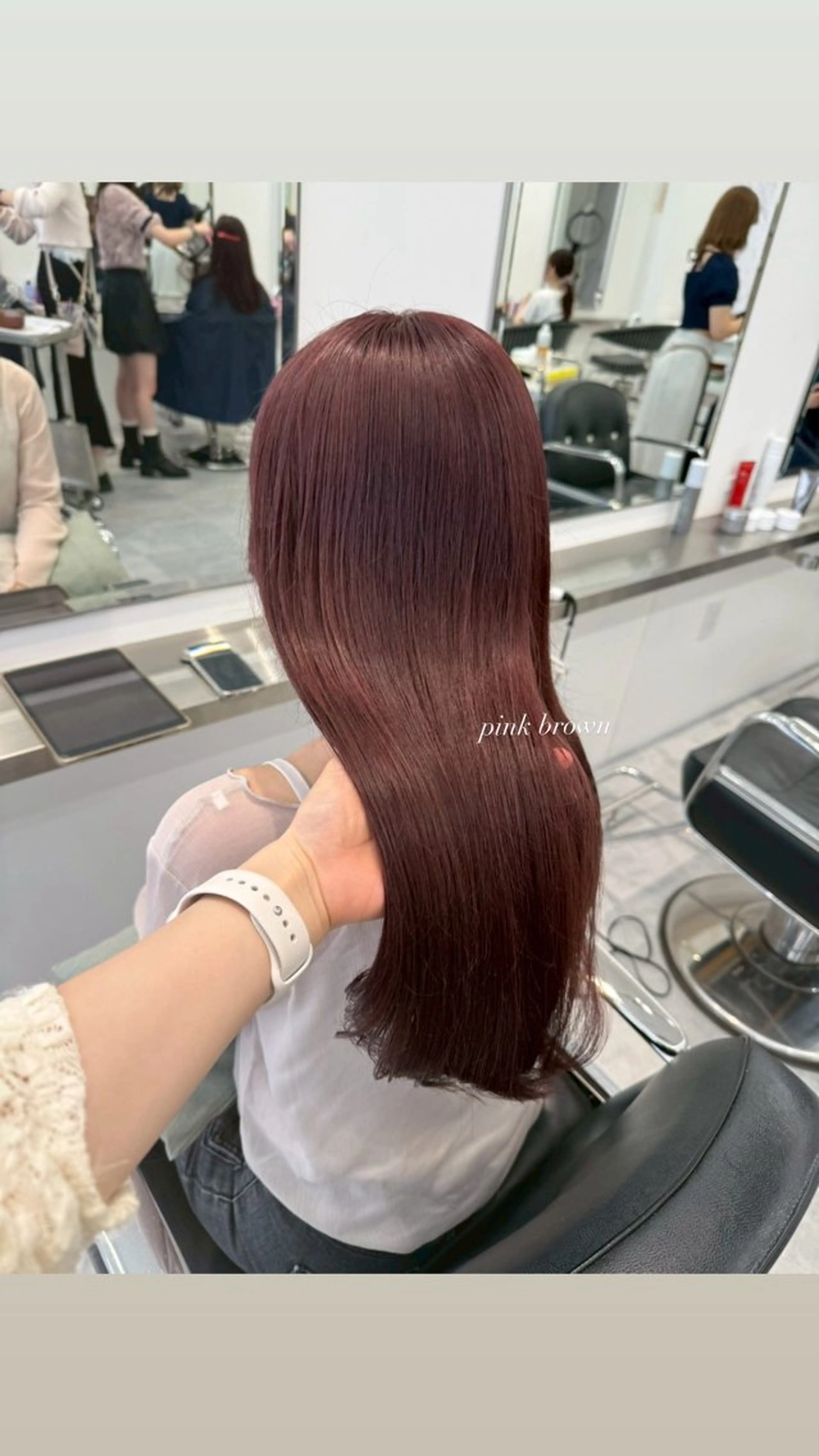 ロング ParveMix 宮﨑 梨里のヘアスタイル