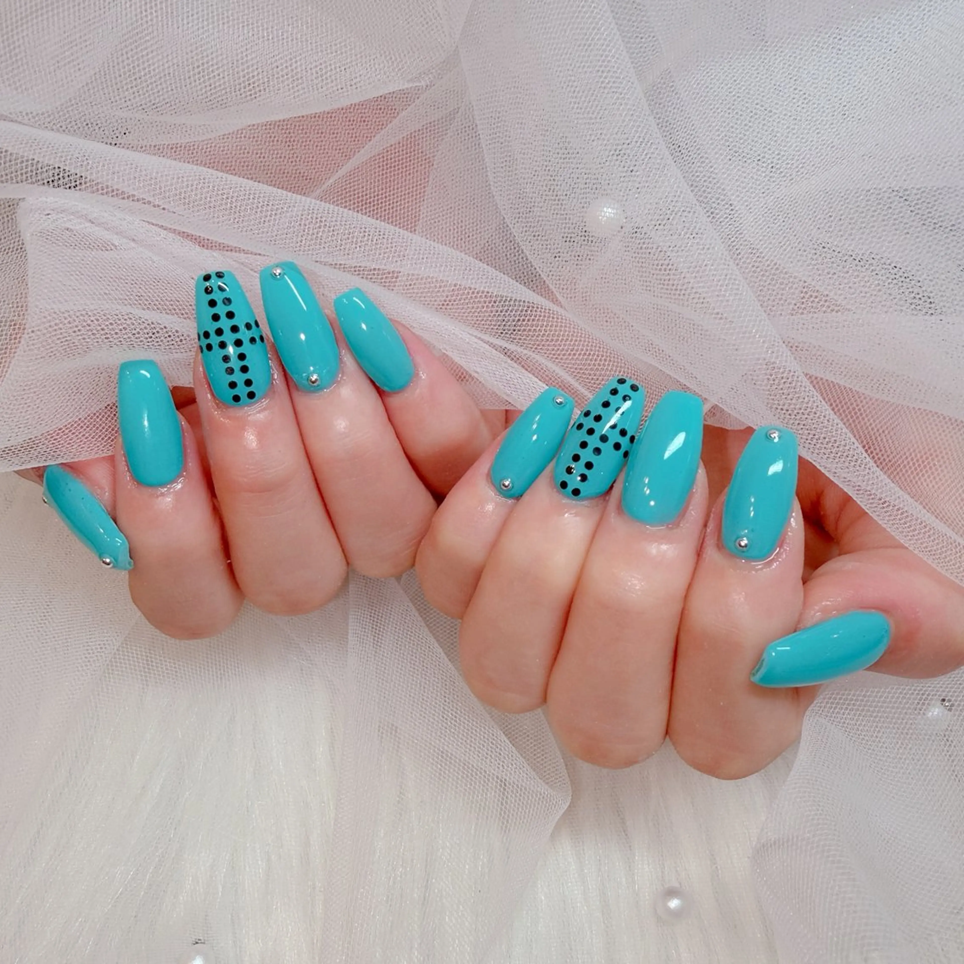 ネイル ブルー シンプルネイル ネイルチップ ラクロレ ハナ︎🌼のネイルデザイン