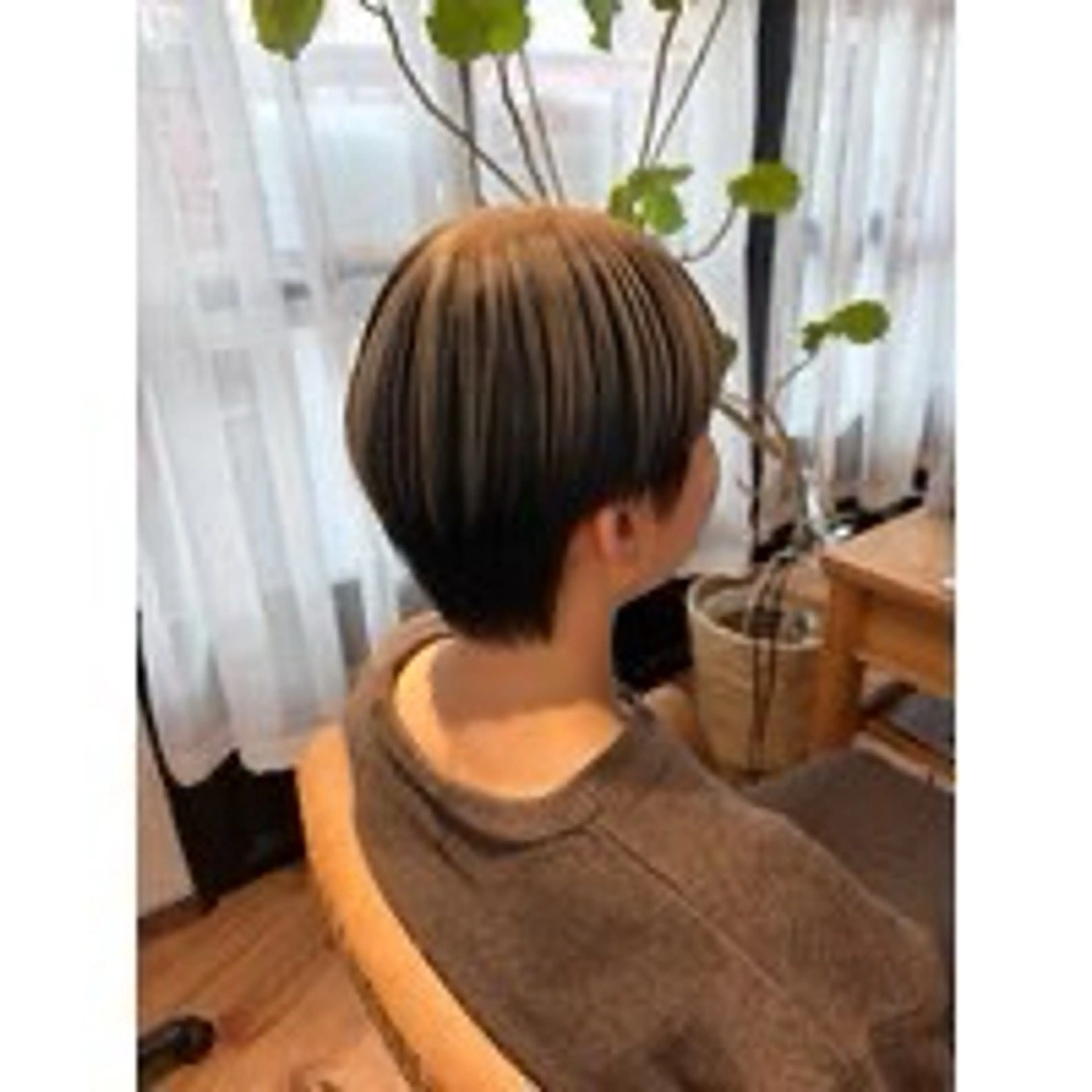 カラー 巽 愛夏のヘアスタイル