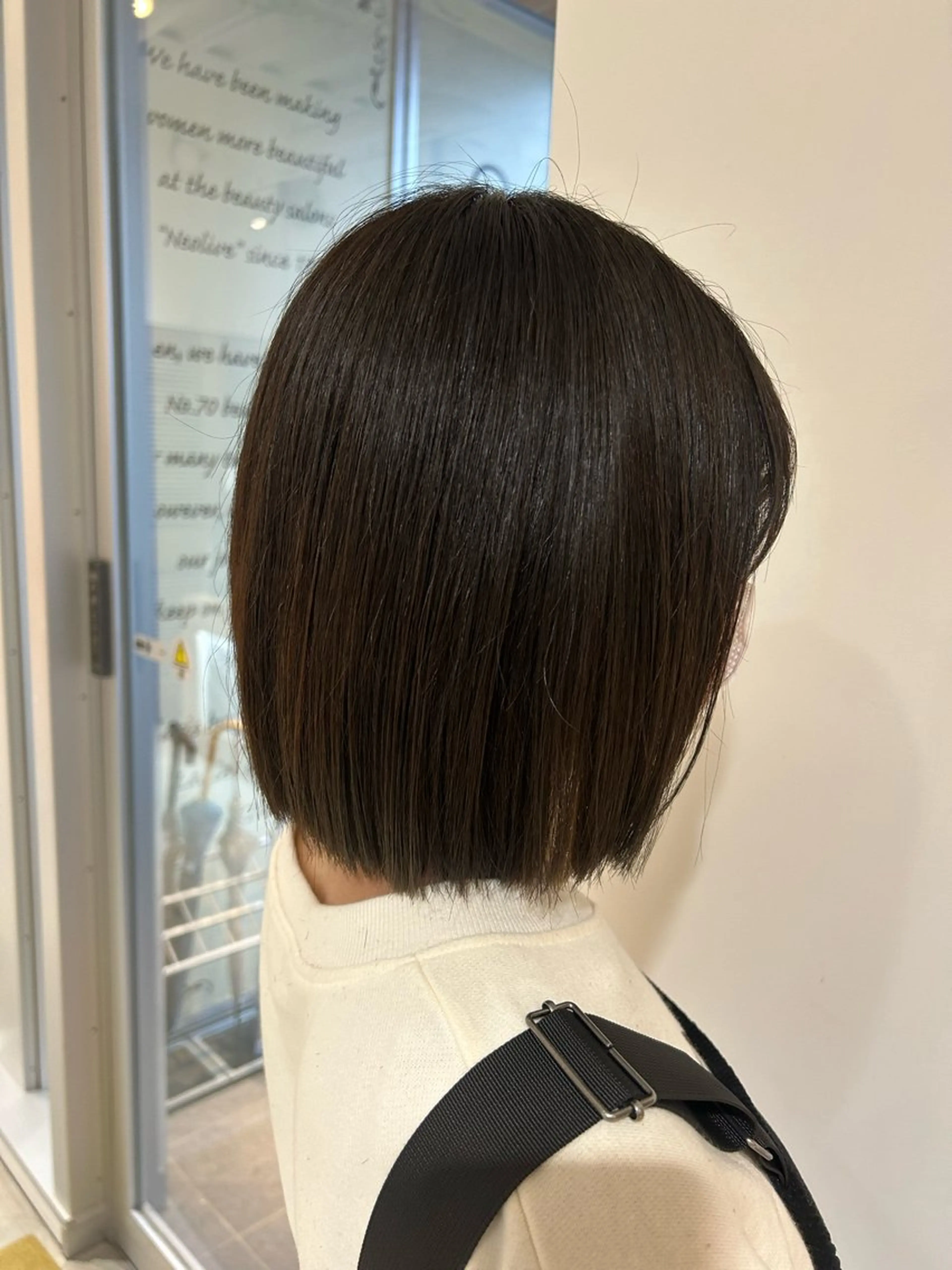 ミディアム 切りっぱなしボブ ボブ 関口 桃花🌷 暖色カラーのヘアスタイル