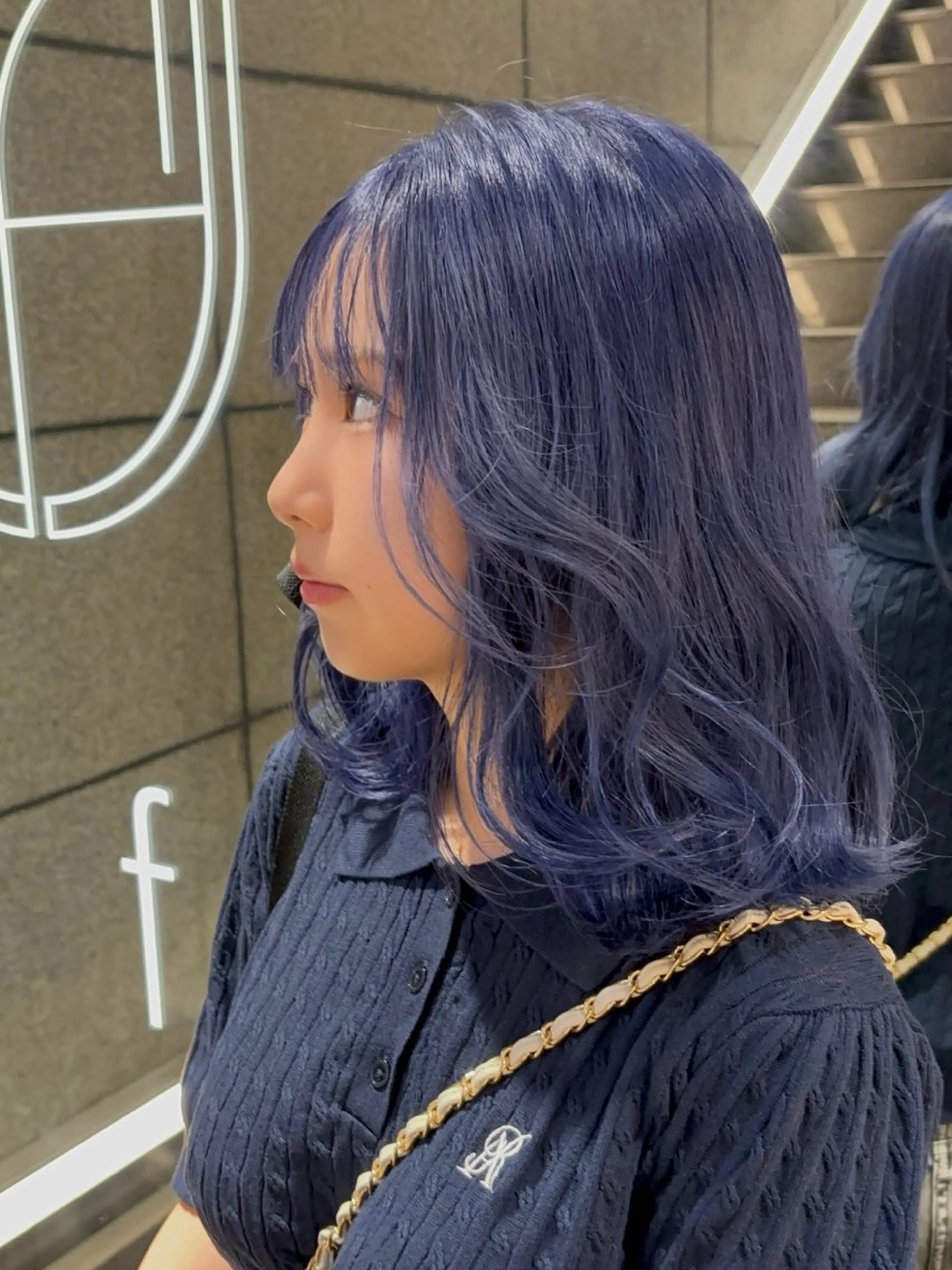 ミディアム カラー ブリーチ ブルーカラー シルバー ヘアカラー 🥇メンズパーマ /縮毛矯正/木村神心のヘアスタイル