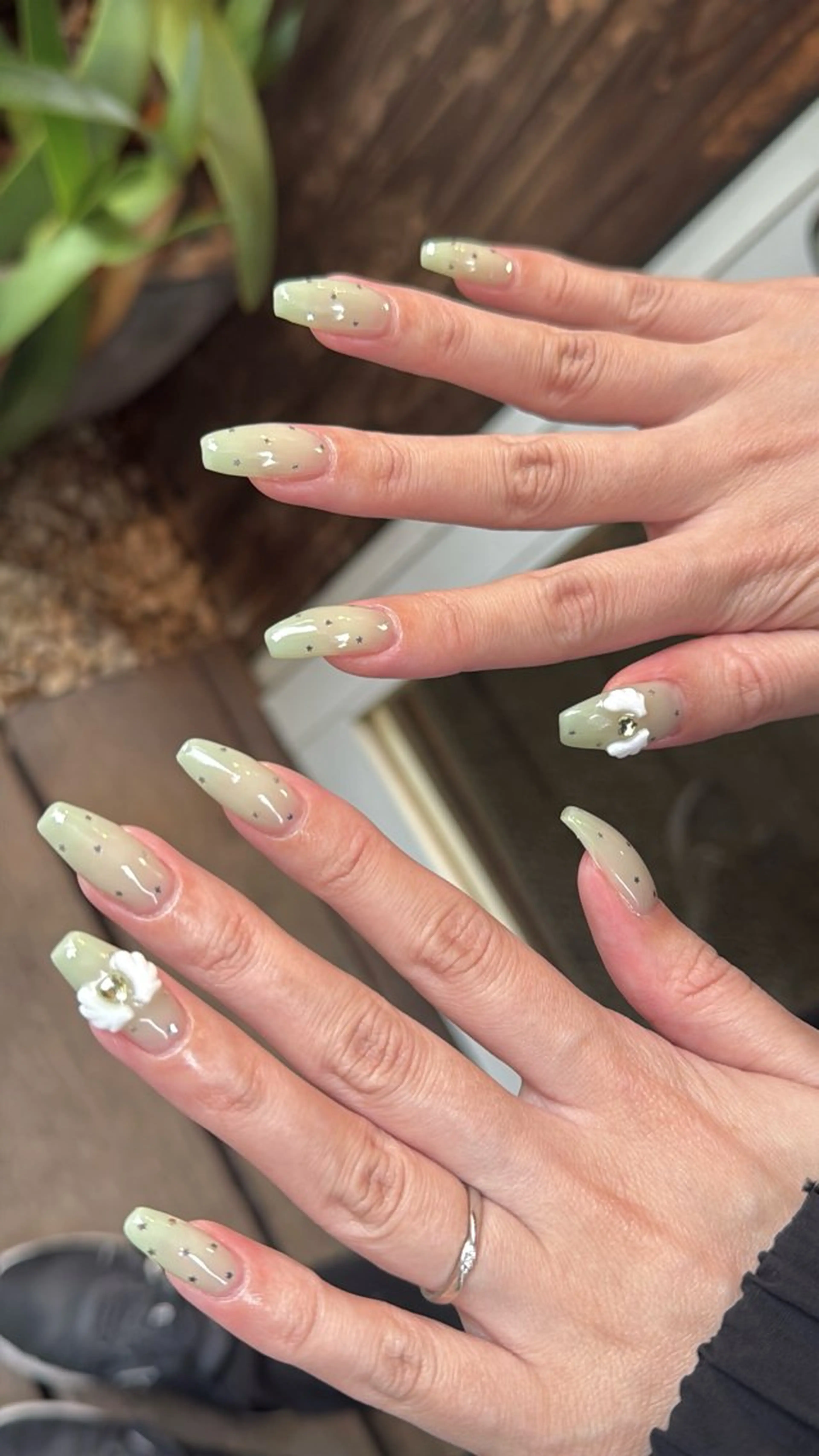 ネイル フラッシュネイル フラッシュマグ フットネイル フレンチネイル 韓国ネイル ハンドネイル SAKU nail 作島茜のネイルデザイン