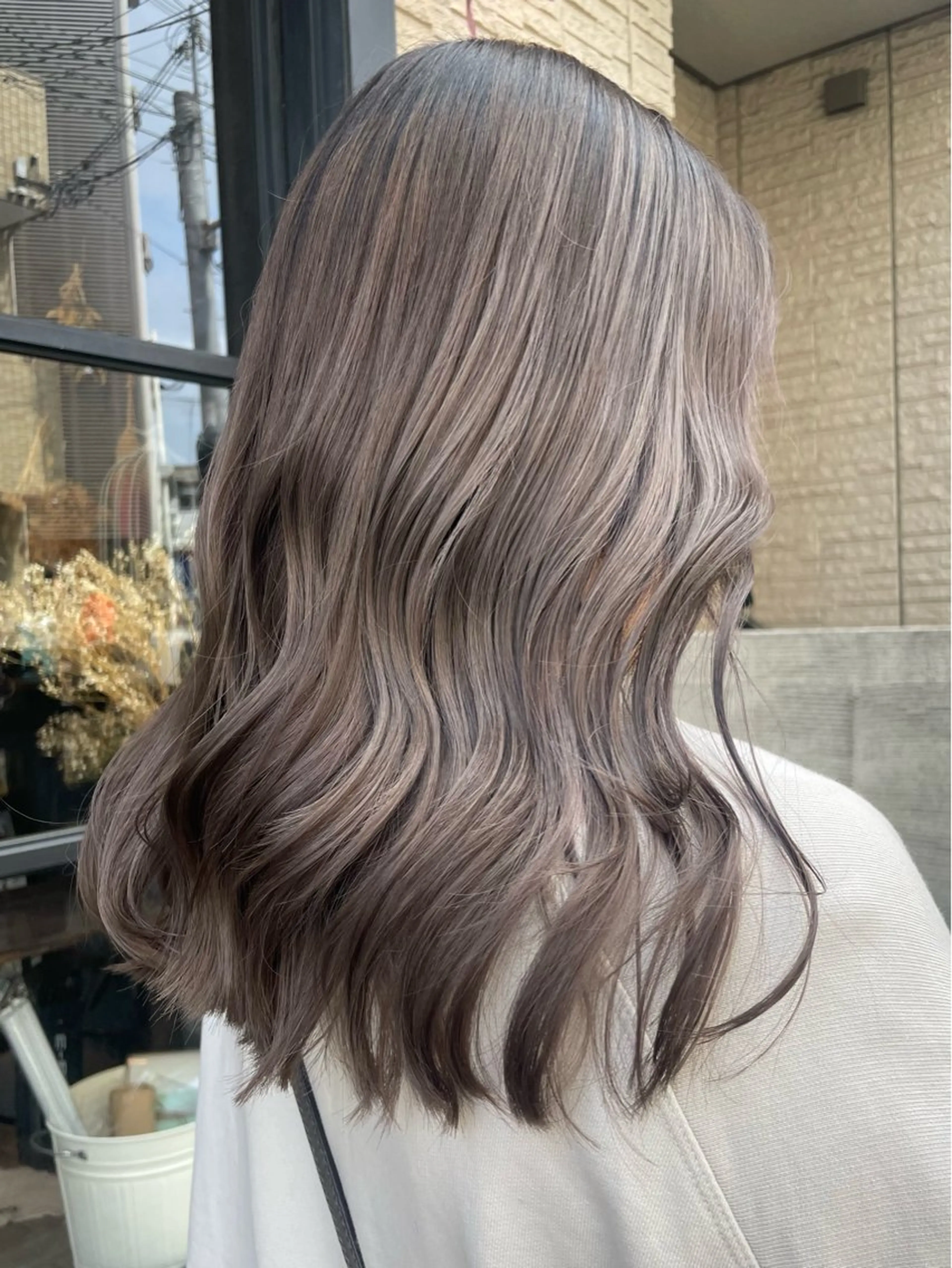 セミロング カラー 【aini天王寺】 𝐚𝐢𝐫𝐢✂︎のヘアスタイル