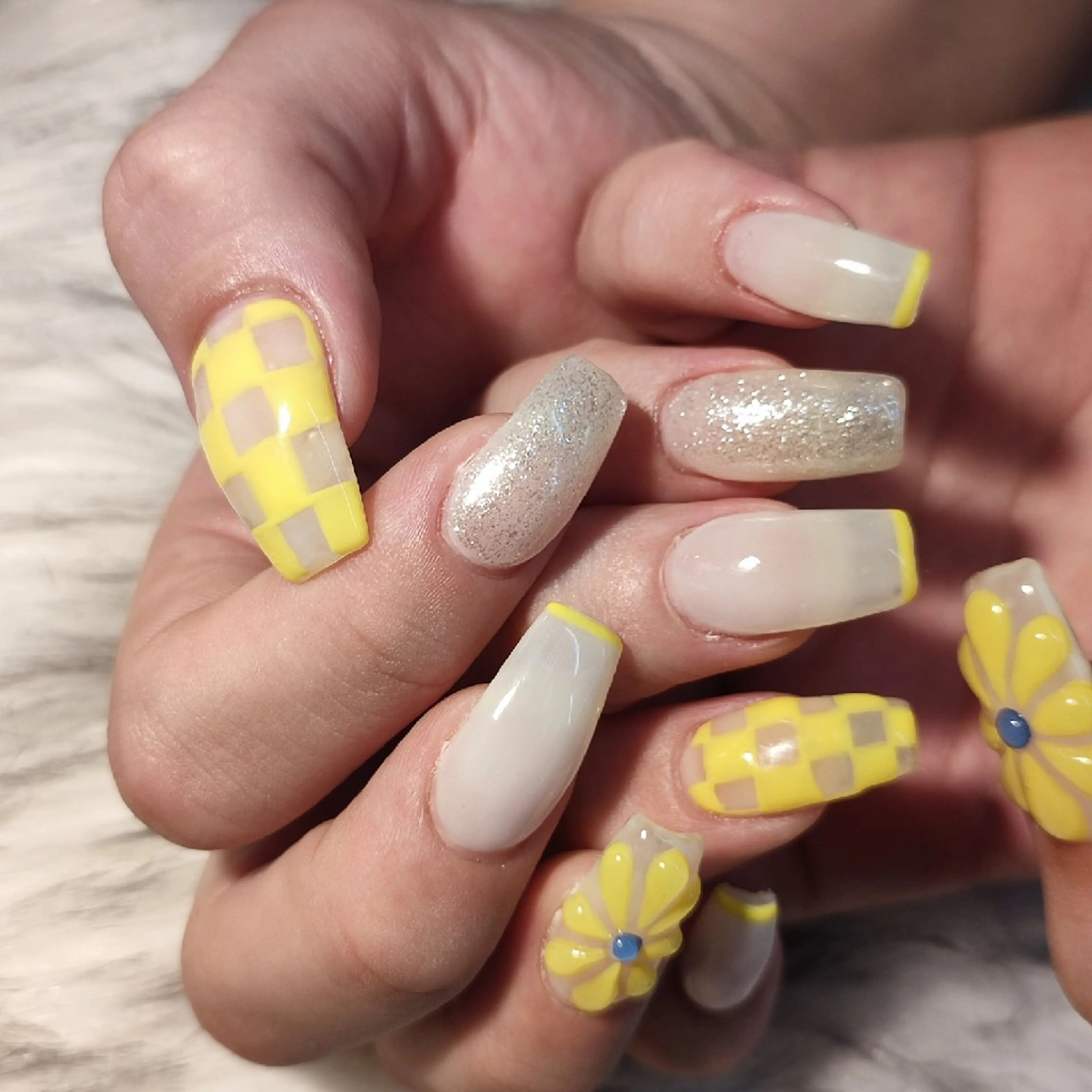 ネイル ハンドネイル RUNWAY 　　の眉毛・アイブロウイメージ