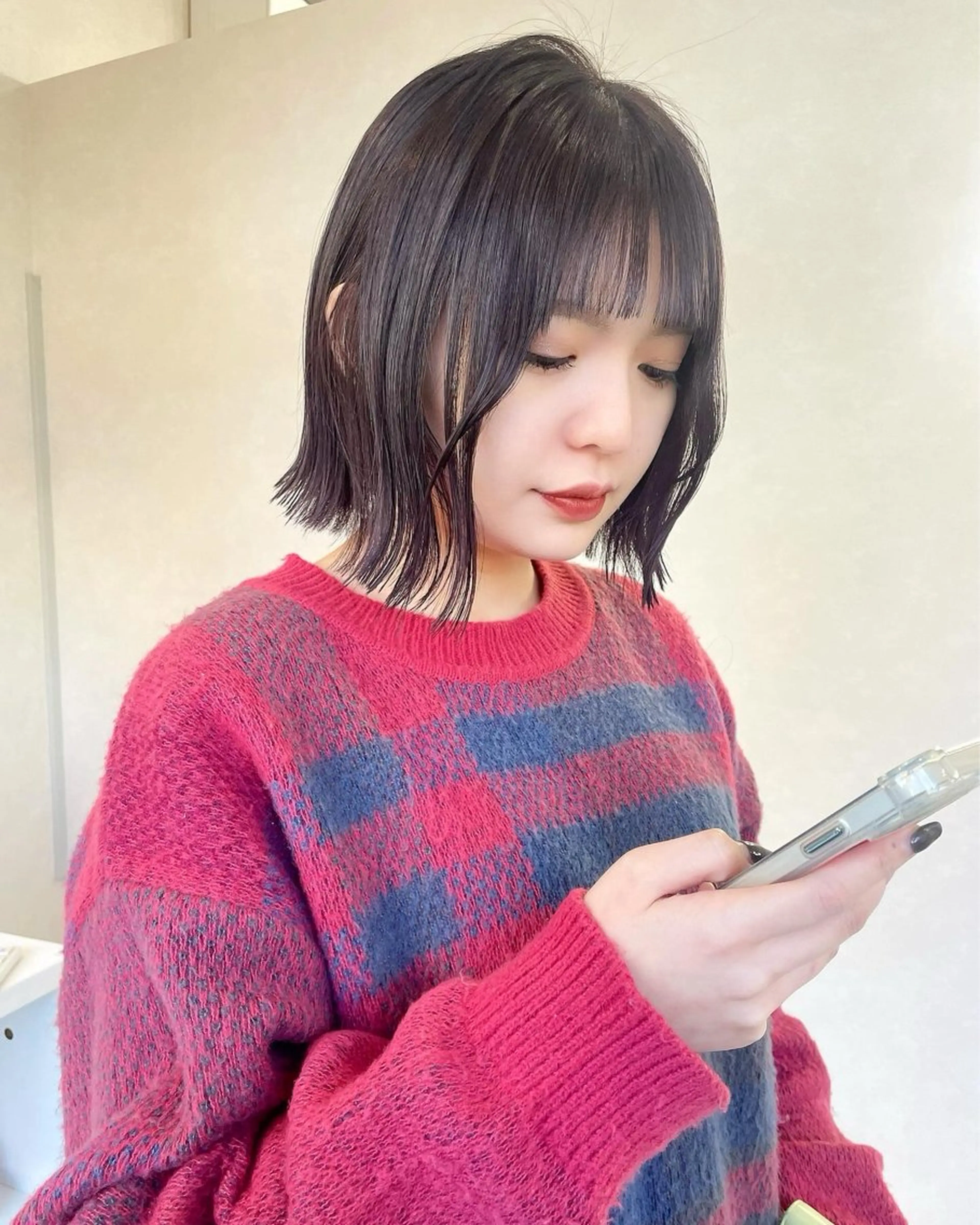 ショート カラー パープルカラー 外ハネヘア mir MIYUのヘアスタイル