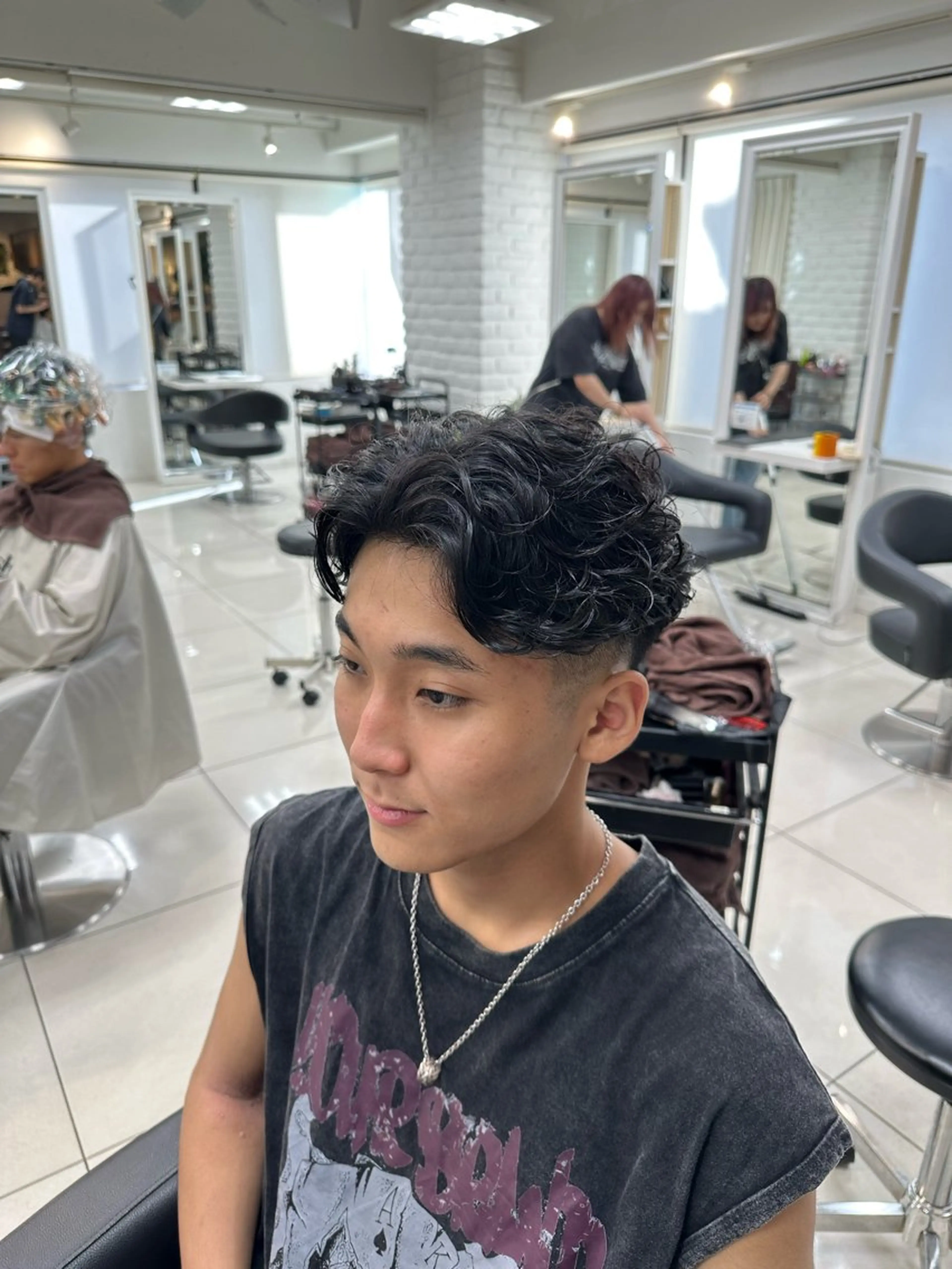 ショート パーマ メンズ スペインカール カット パーマ トリートメント フェザーパーマ職人 🪶ryosukeのヘアスタイル