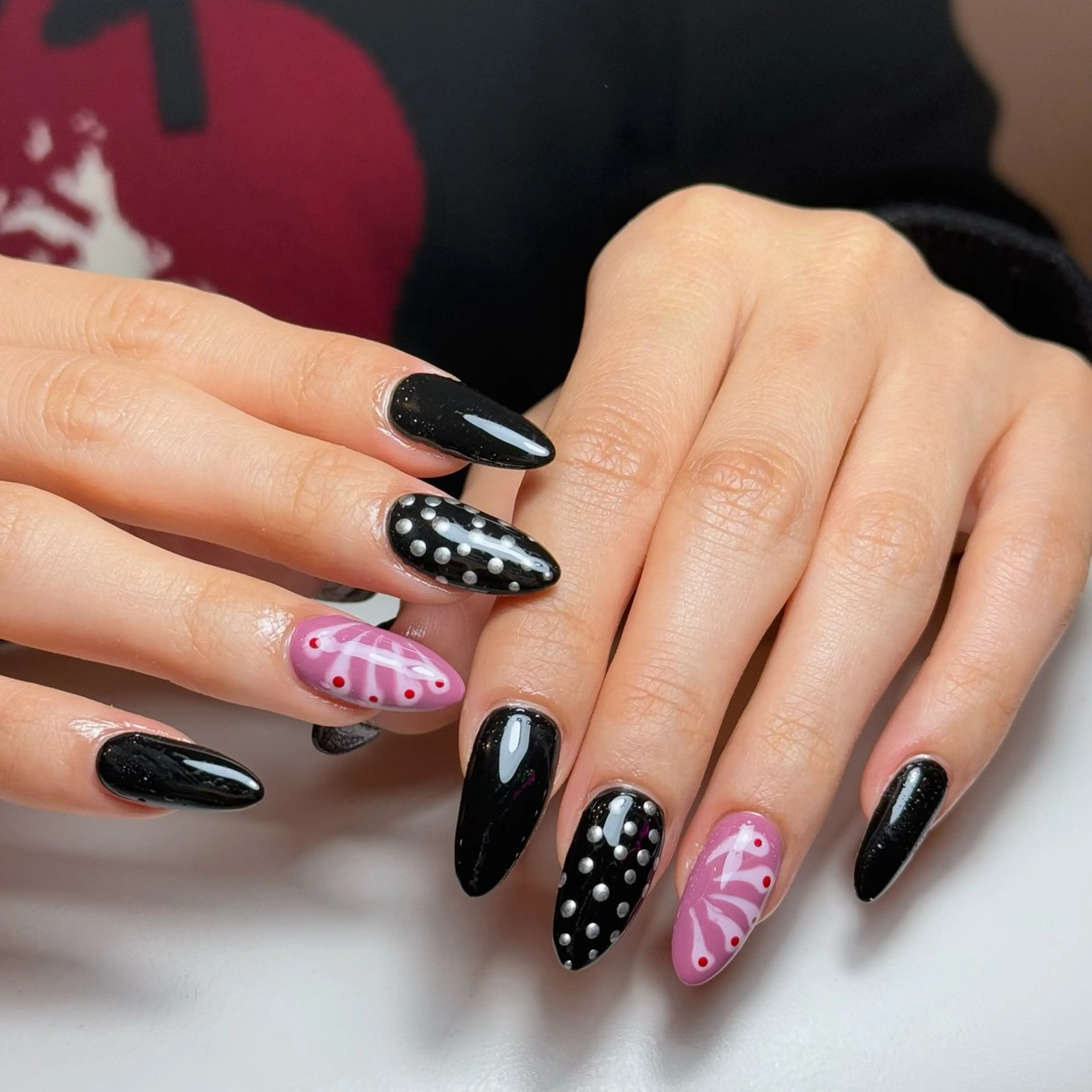 ネイル チークネイル フレンチネイル グラデーション キラキラネイル 韓国ネイル ハンドネイル Risa_ Nailのネイルデザイン