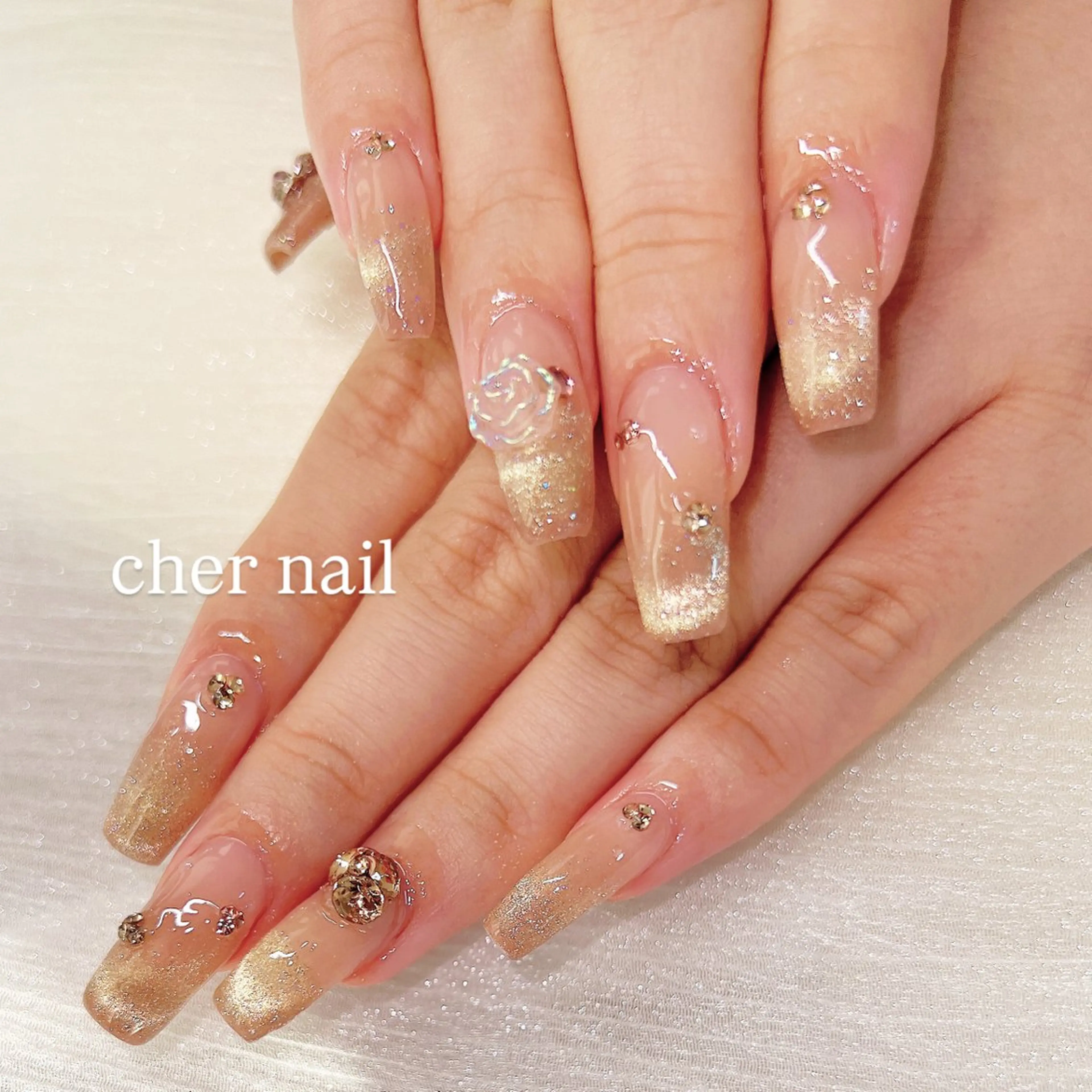 ネイル ハンドネイル CHER NAIL(シェルネイル)所属・cher loydのネイルデザイン