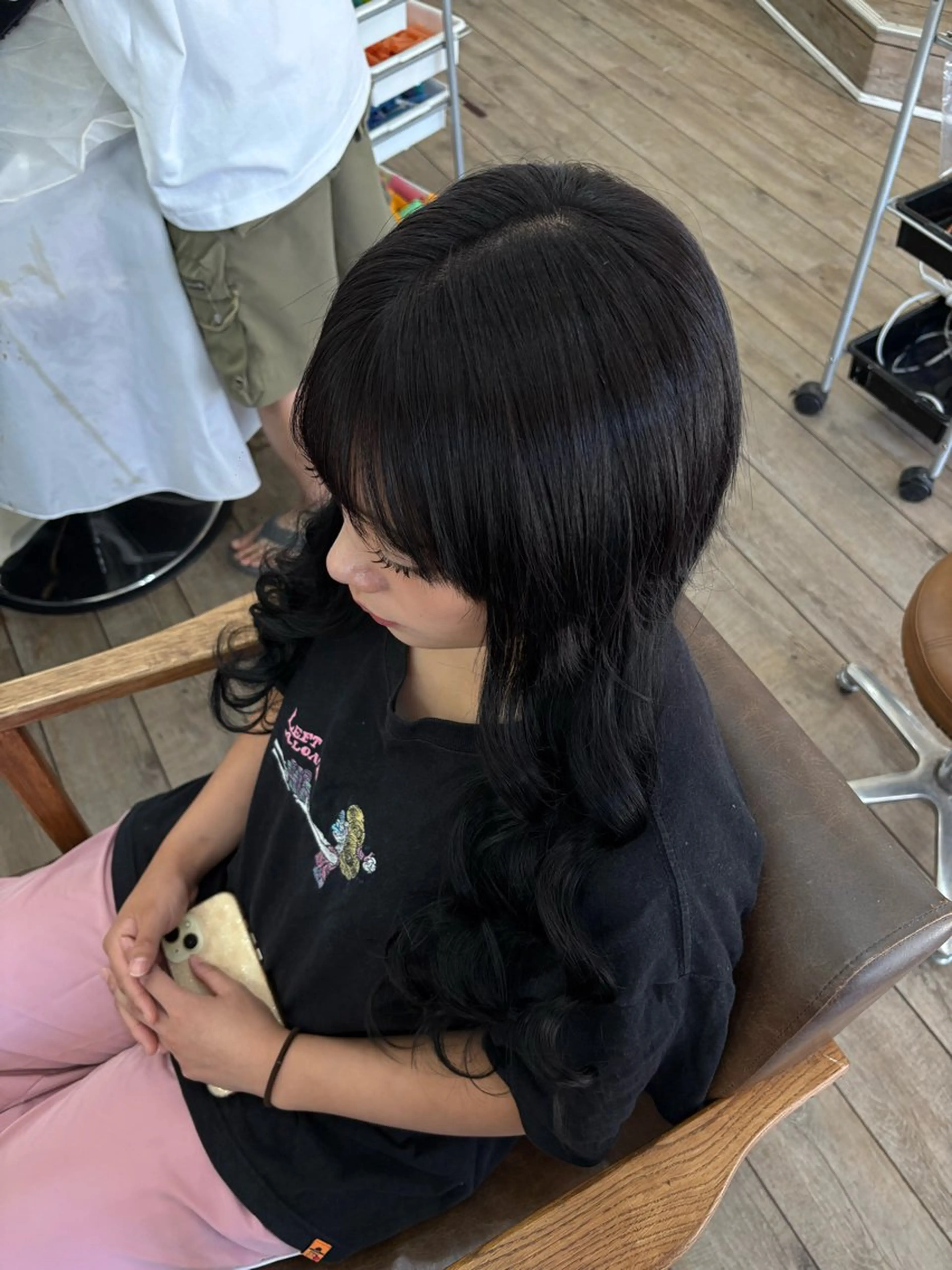 ロング シールエクステ エクステ ロング エクステ WEST OLAND 黒坂佳乃のヘアスタイル