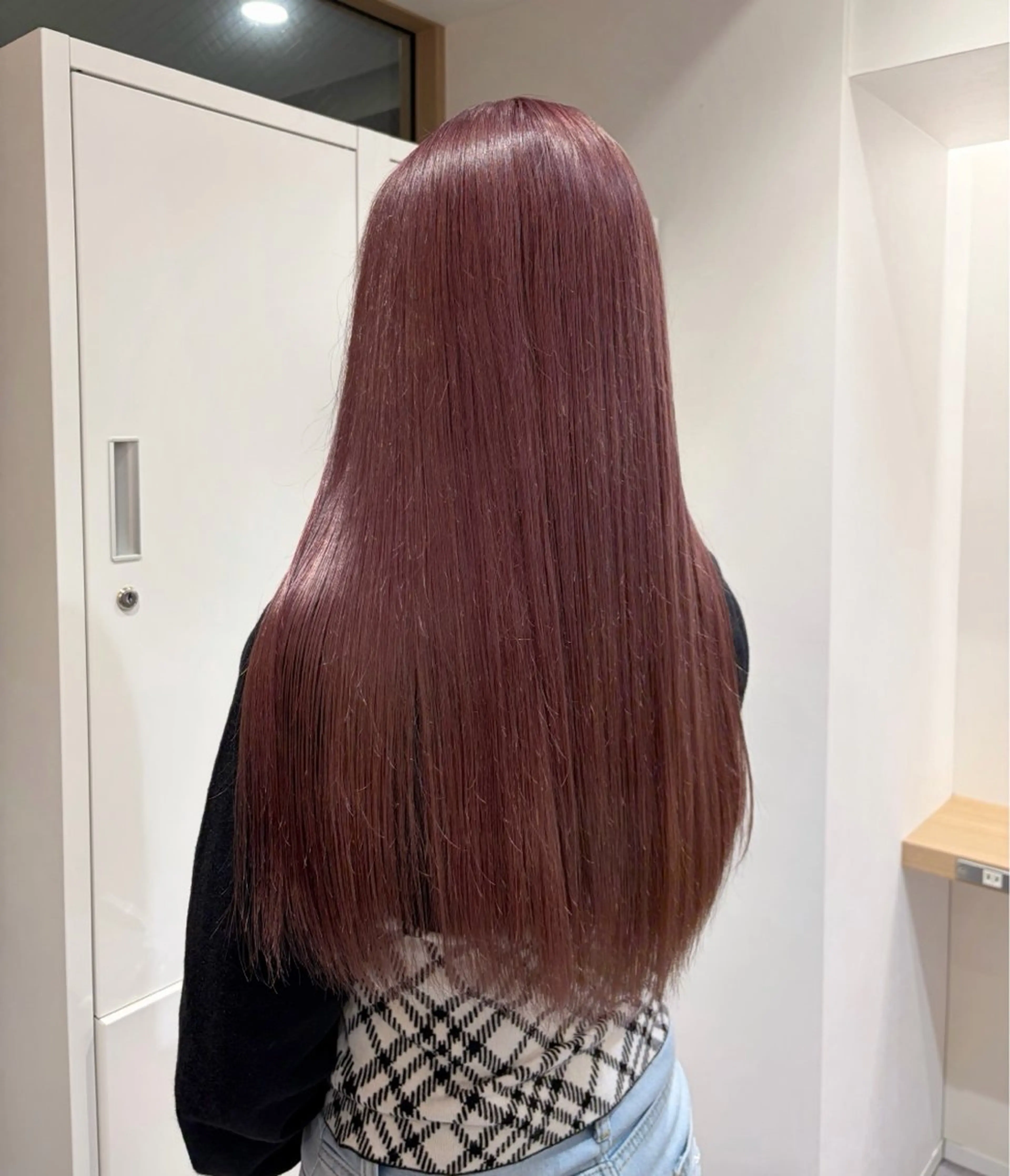 ロング カラー BLEACH YURINAのヘアスタイル