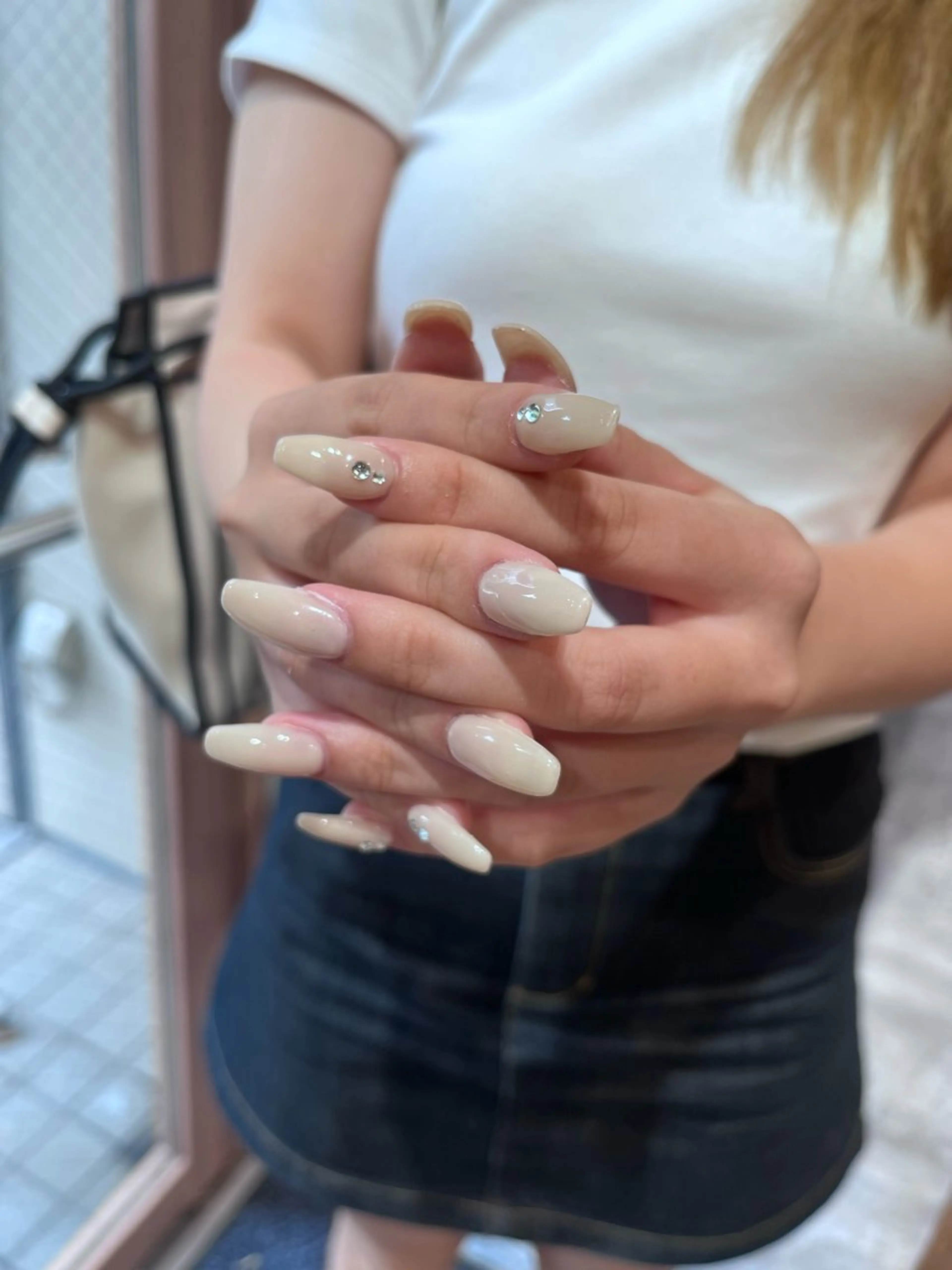 ネイル ストーンネイル ホワイト ハンドネイル レイヤー/nail COCOROのヘアスタイル