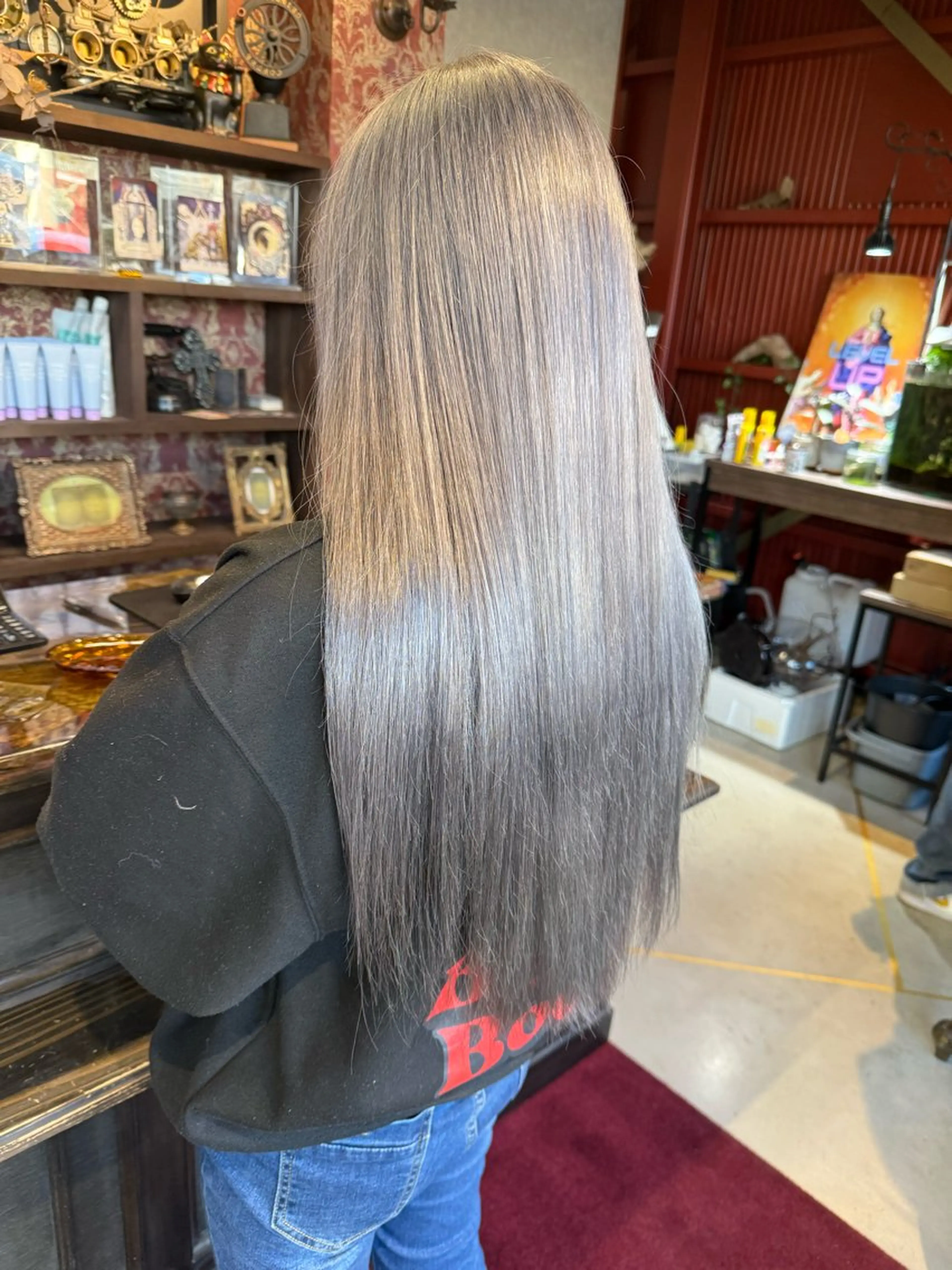 ロング カラー ブリーチ シルバー ヘアカラー トリートメント Barocco 🎀ヒメ🎀(19)のヘアスタイル
