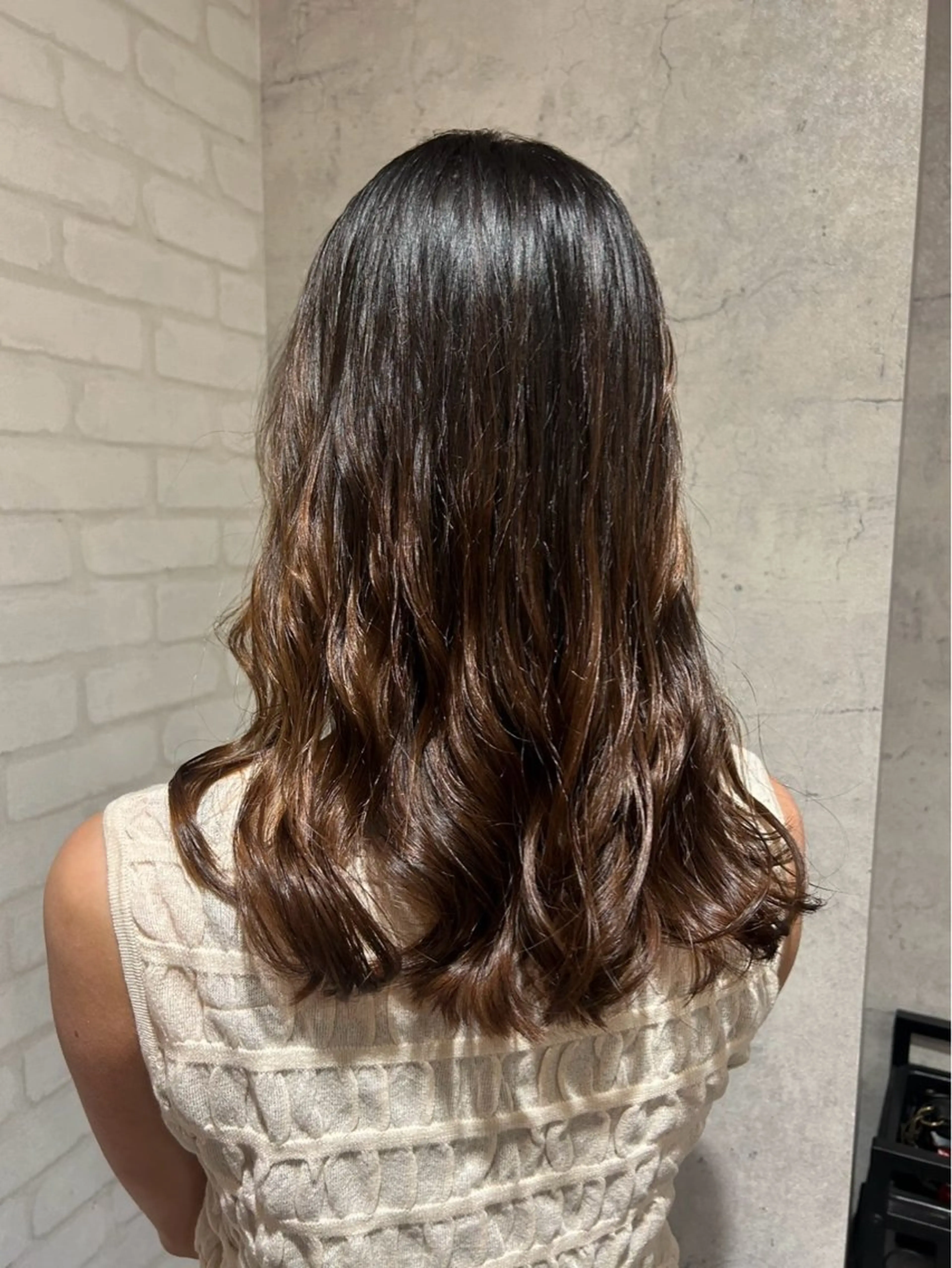 セミロング パーマ ブリーチ/エクステ/ 新宿/アリルのヘアスタイル