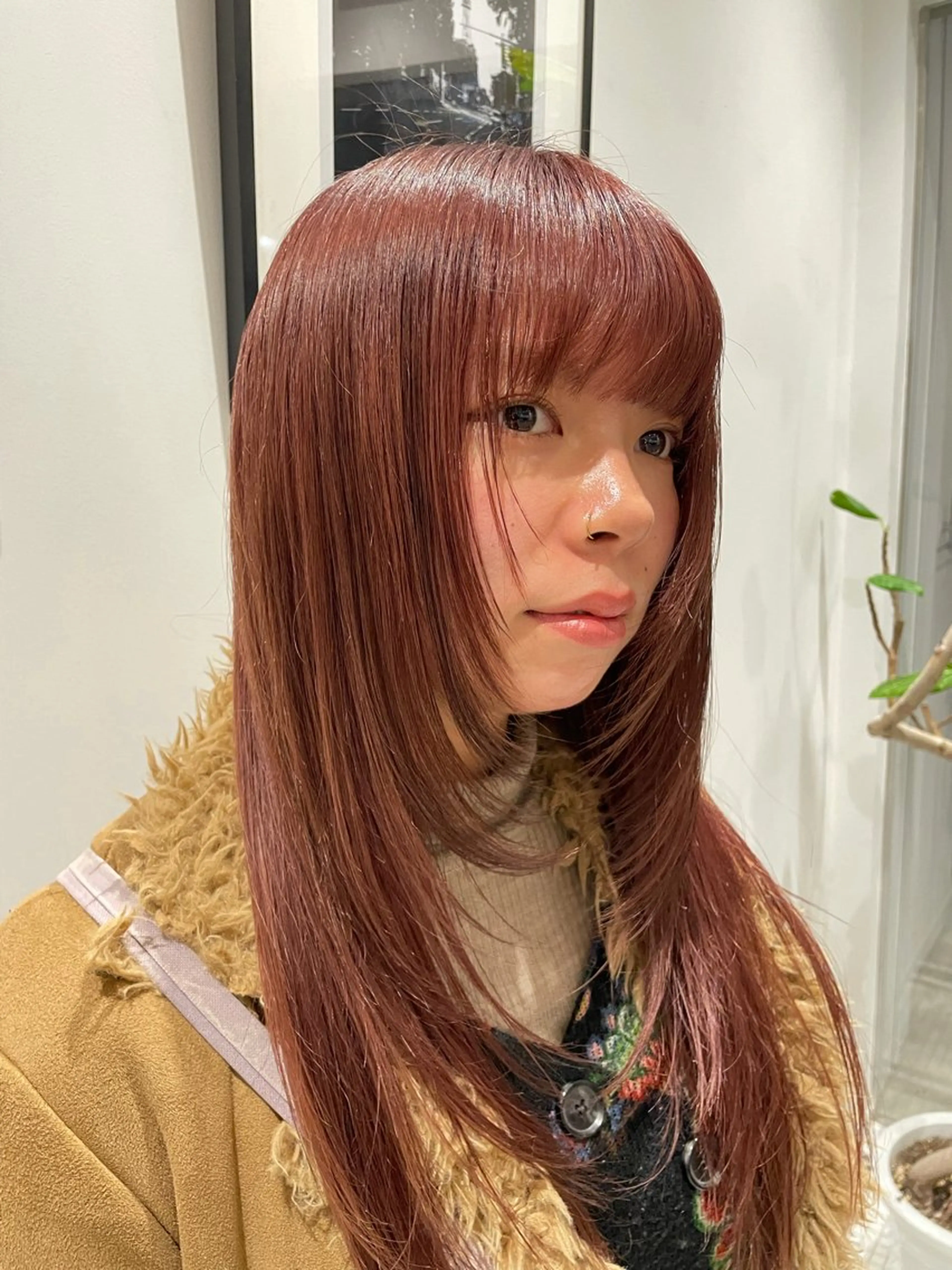 ロング ハイレイヤー レイヤーカット カット ヘアカラー 崎久保 優菜のヘアスタイル