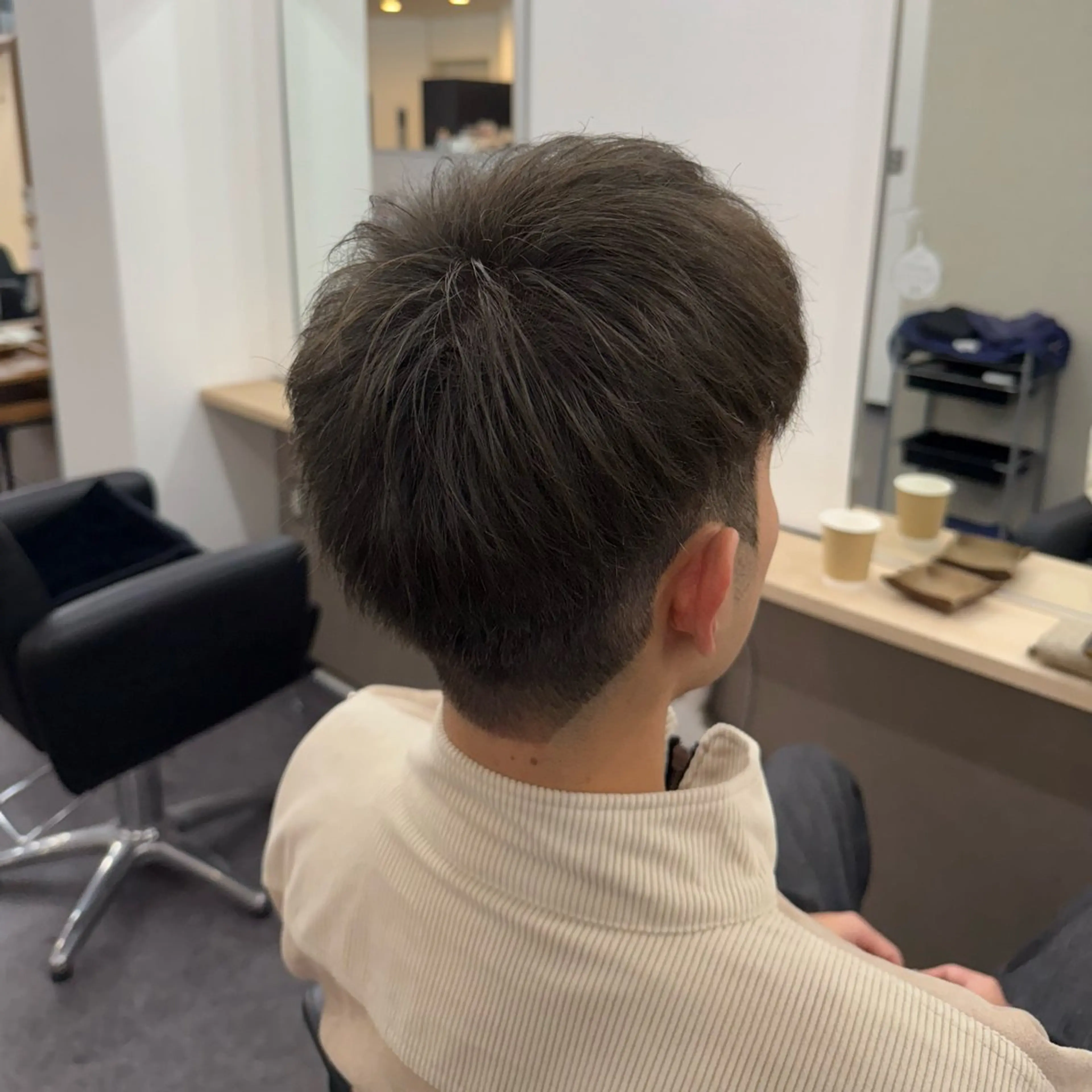 カラー メンズ 中島 亜珠のヘアスタイル