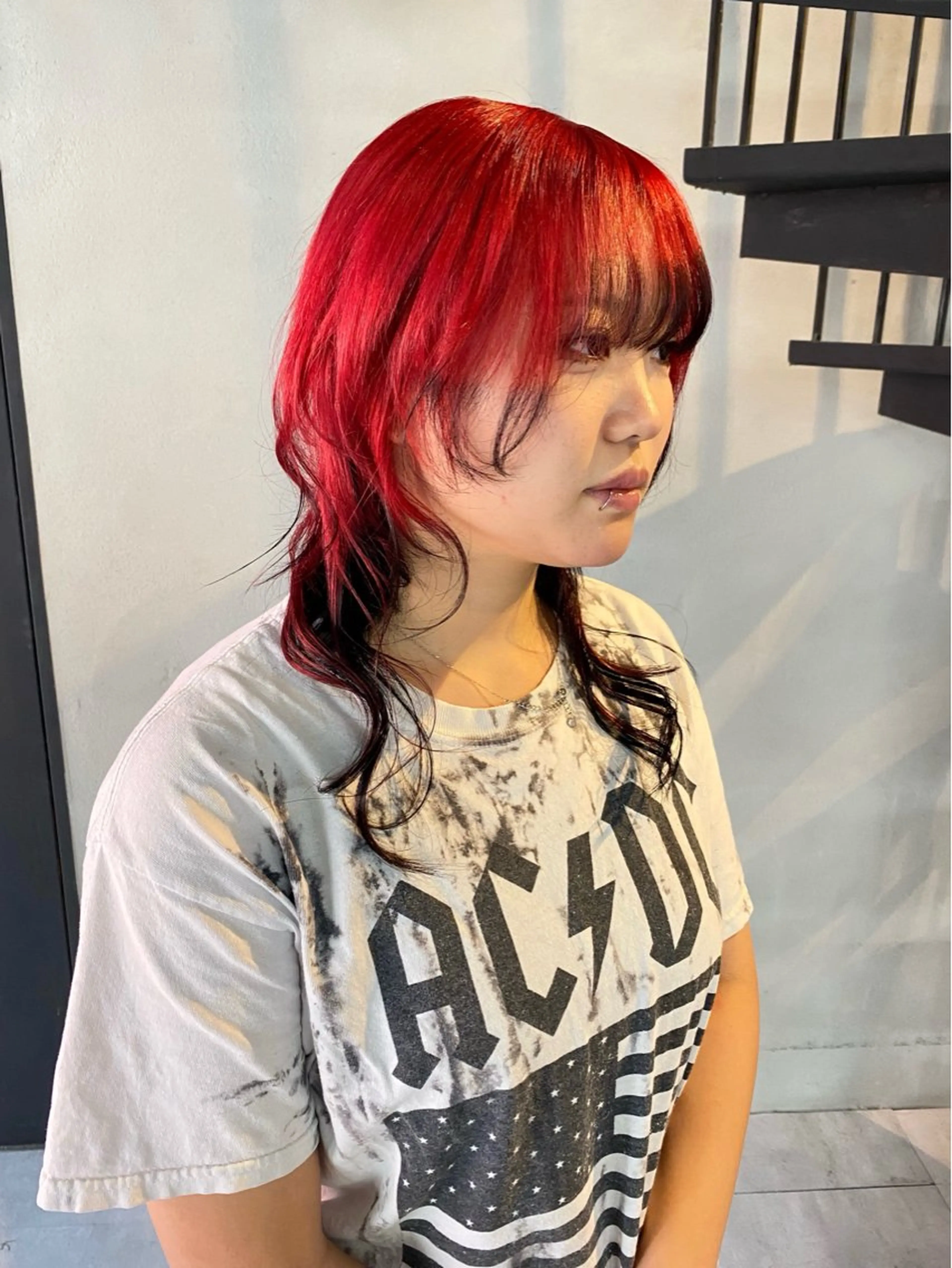 セミロング カラー ブリーチ デザインカラー インナーカラー レッドカラー ボブ カット ヘアカラー トリートメント 柏 デザインカラー/ レイヤー🐣シオリのヘアスタイル