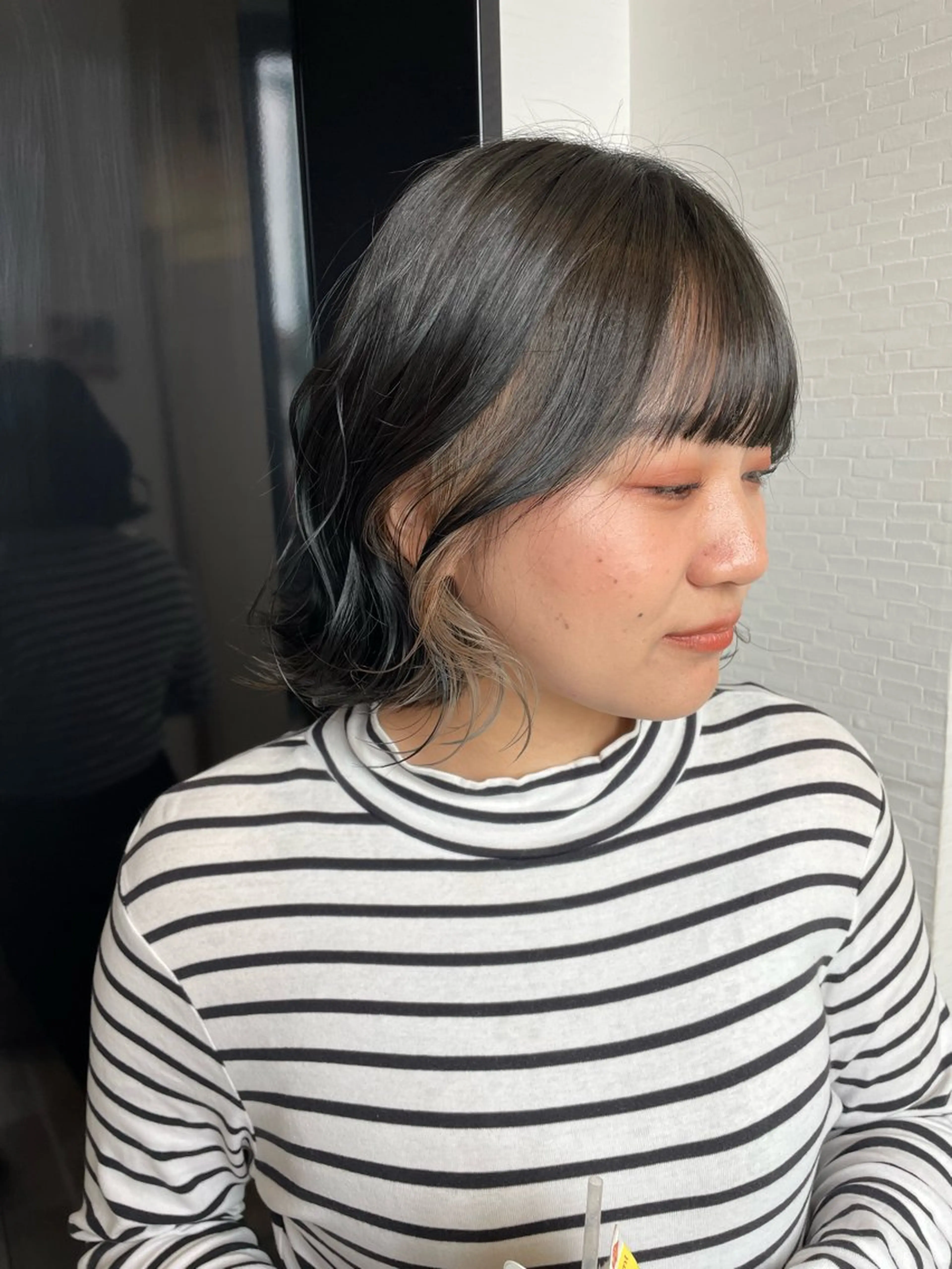ミディアム カラー アッシュ アッシュグレー ベージュカラー ヘアカラー YUI/ ブリーチカラー🌷のヘアスタイル