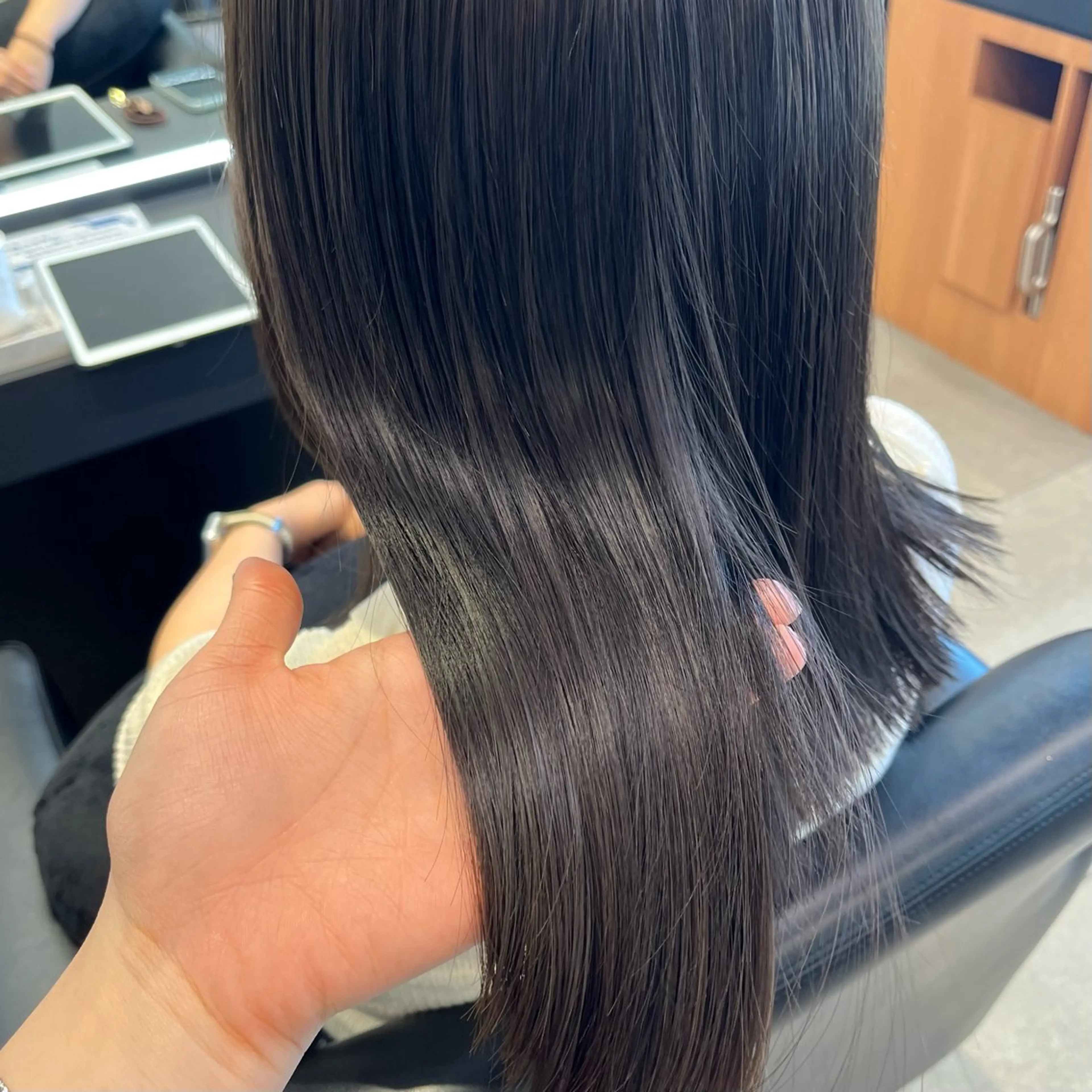 ミディアム 髪質改善・水素カラー ARIA（ému）のヘアスタイル