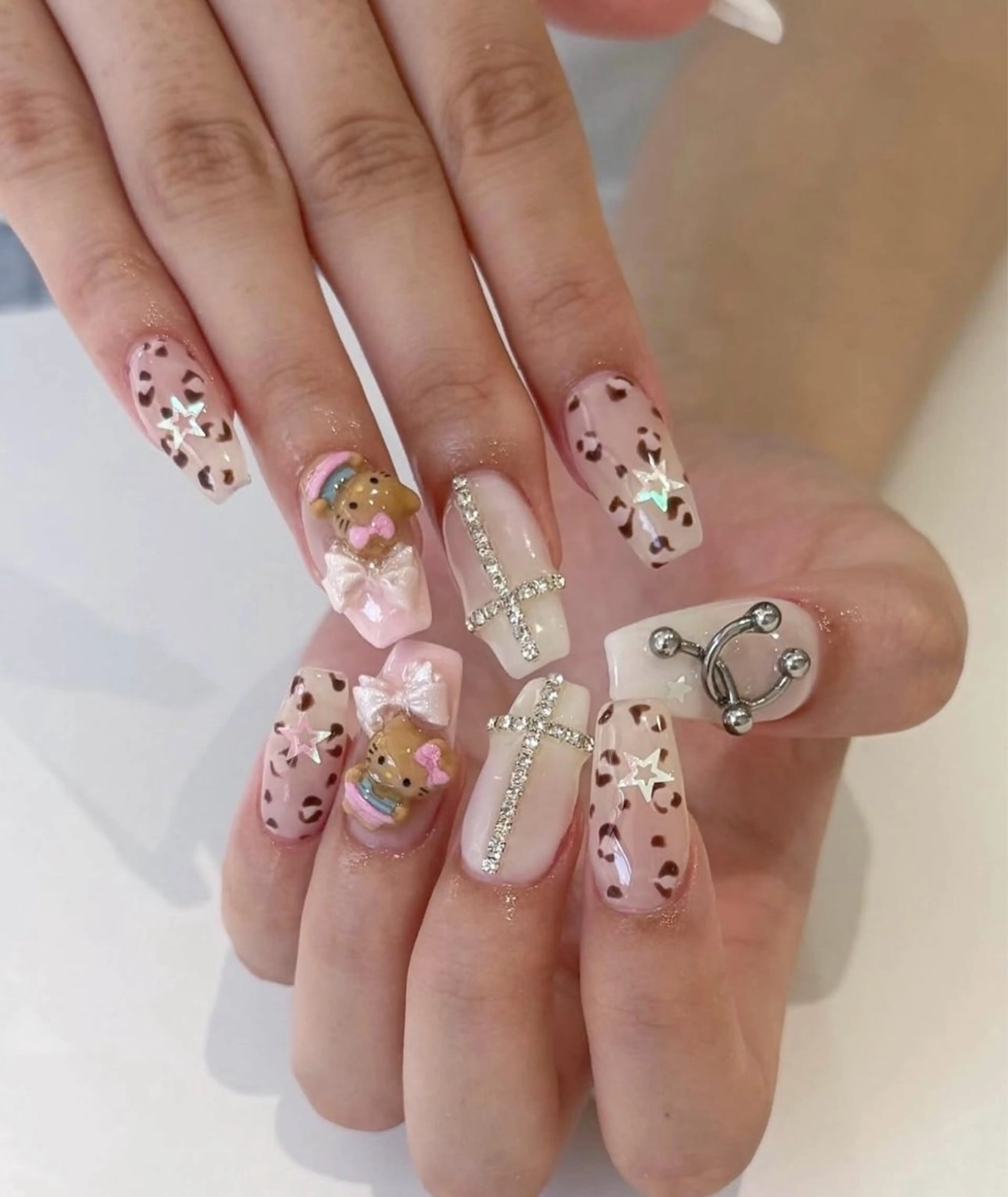 ネイル ハンドネイル BERA NAILSのネイルデザイン