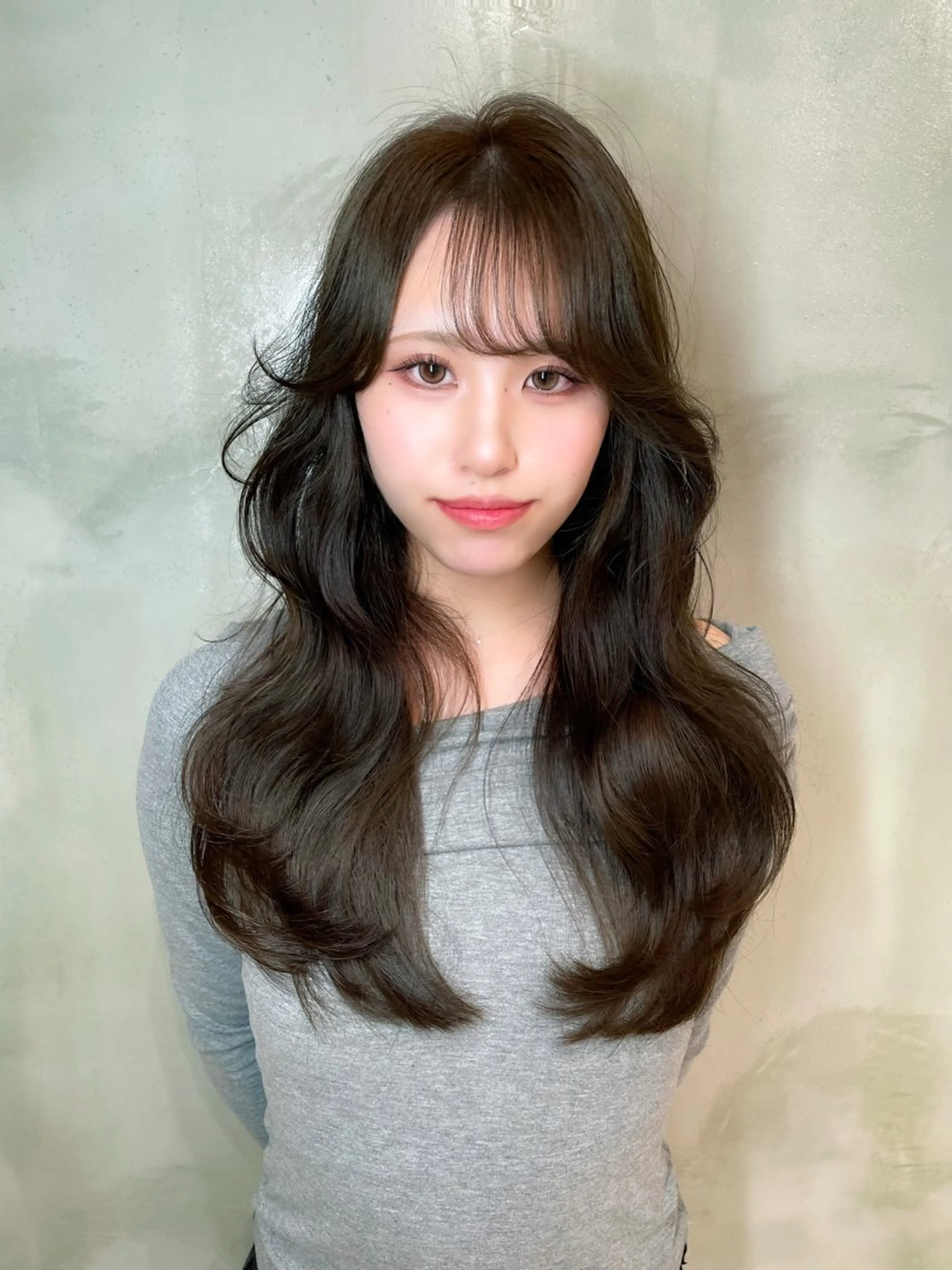 ロング カット ヘアカラー 韓国ヘア🇰🇷 YURIYAのヘアスタイル