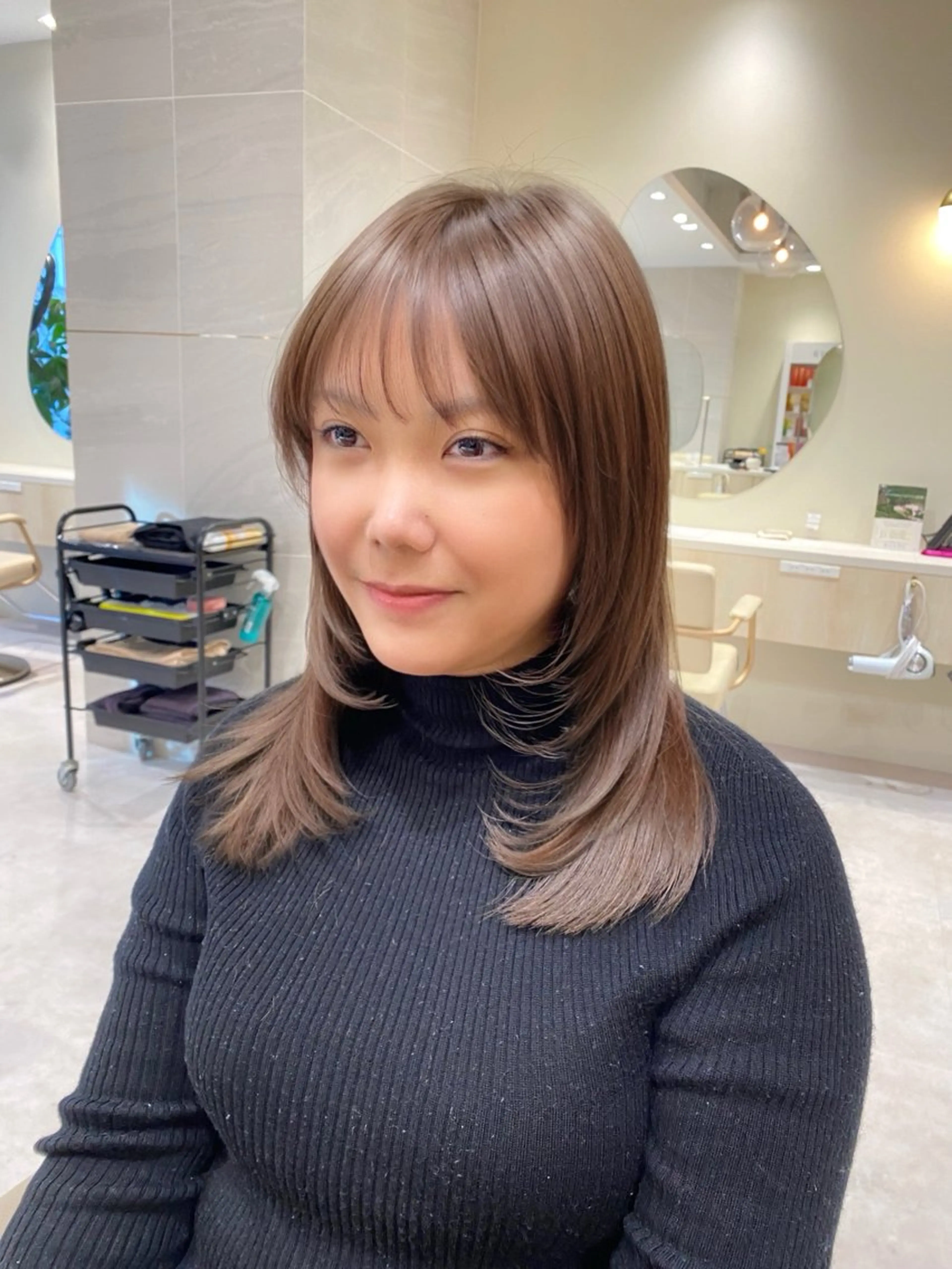 ミディアム カラー レイヤーカット カット ヘアカラー トリートメント 透明感カラー🌿 グレージュ🐺陽介のヘアスタイル