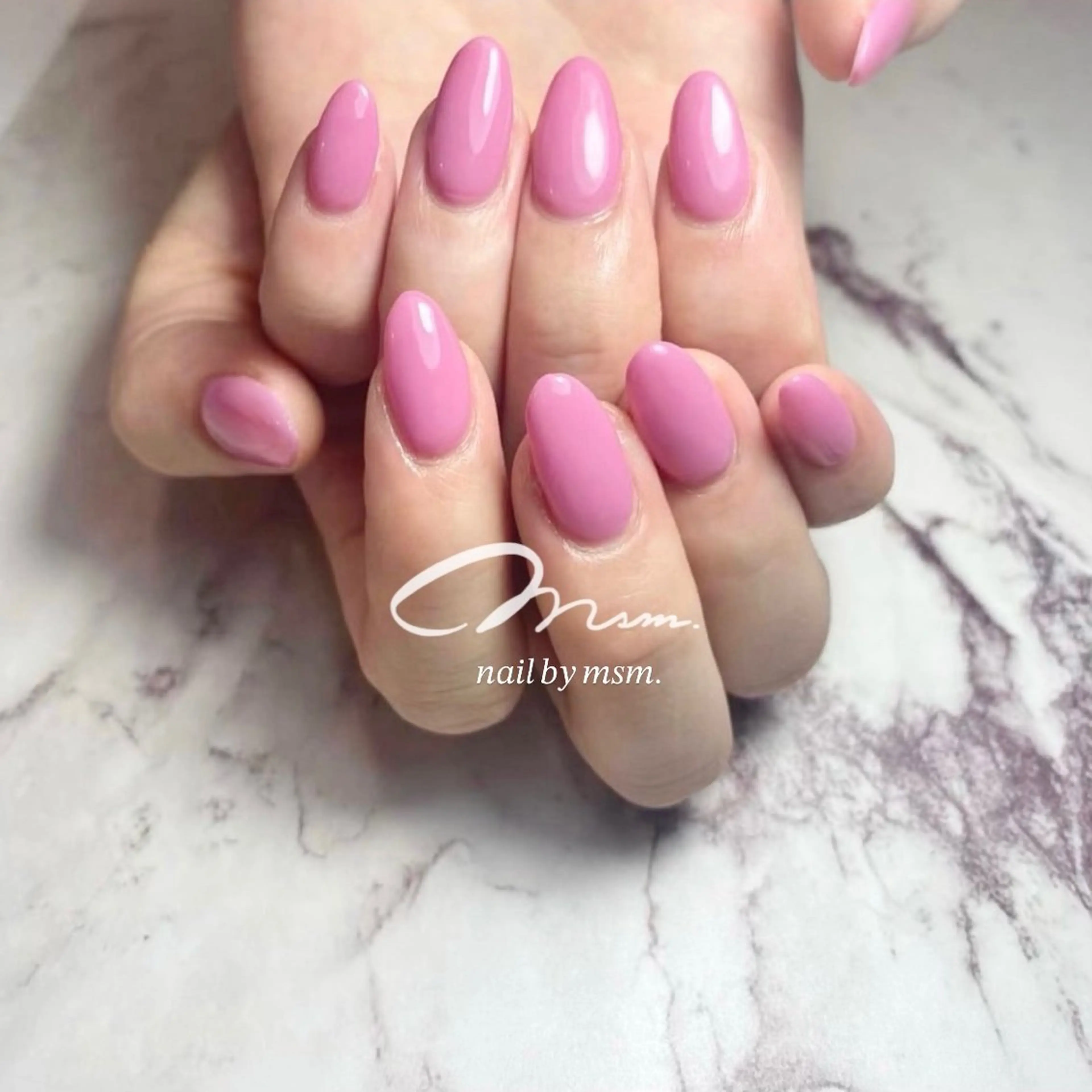 ネイル ハンドネイル ネイル・まつ毛・眉毛 同時施術可能💅🏻のネイルデザイン