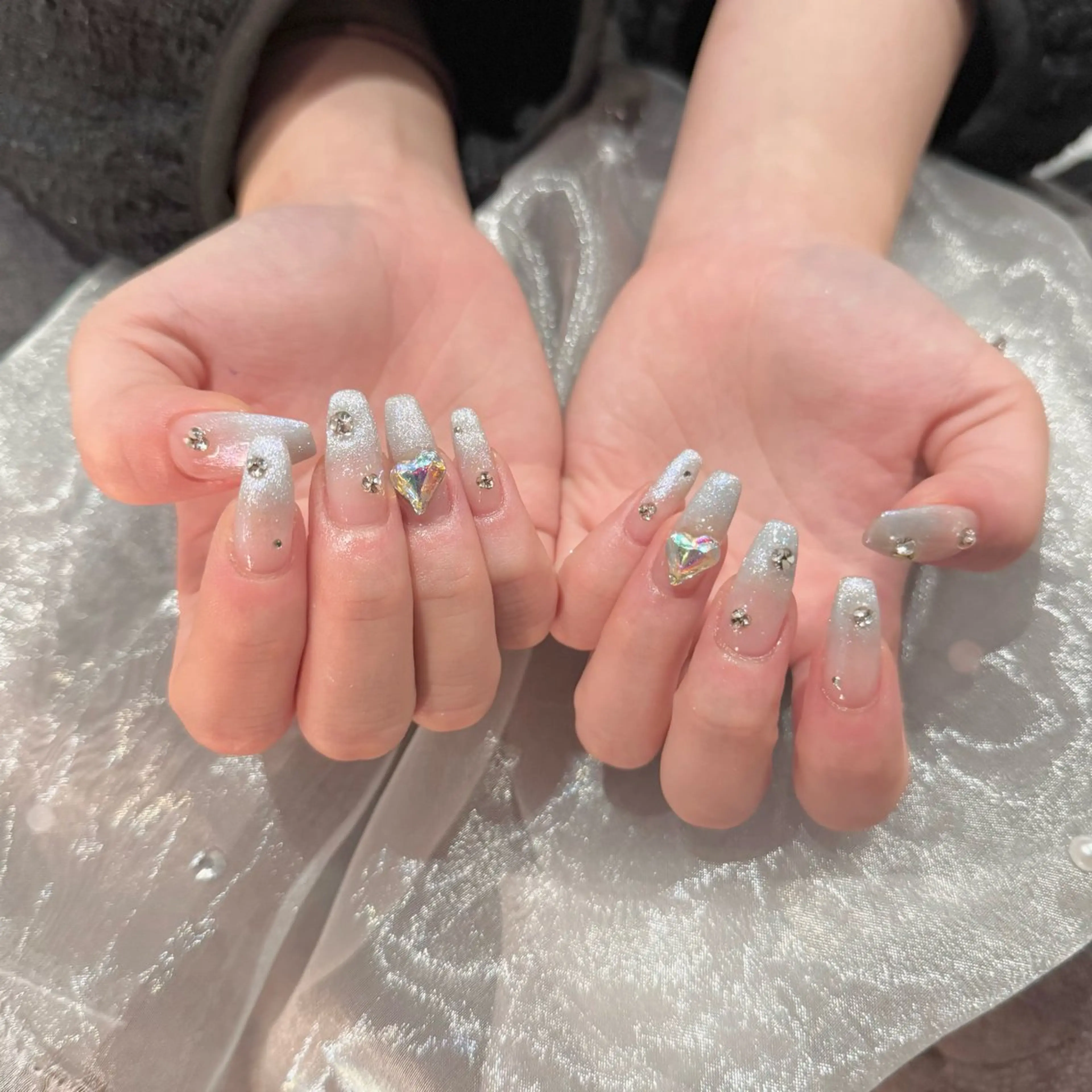 ネイル グラデーション ラメ(グリッター) ラメグラデーション 水色 春日井Dahlia Beauty中川のネイルデザイン