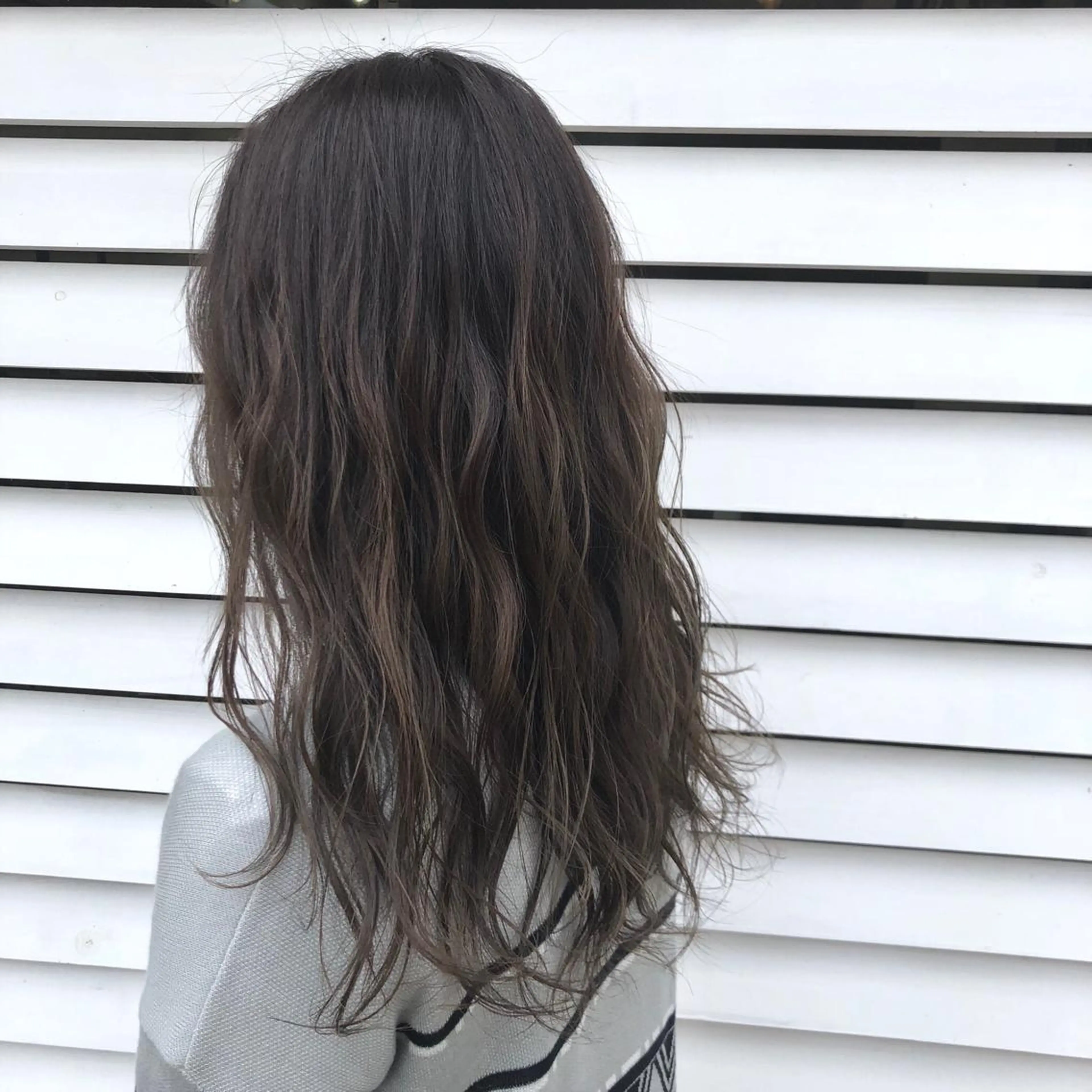 ロング カラー 菅沢 奈生のヘアスタイル