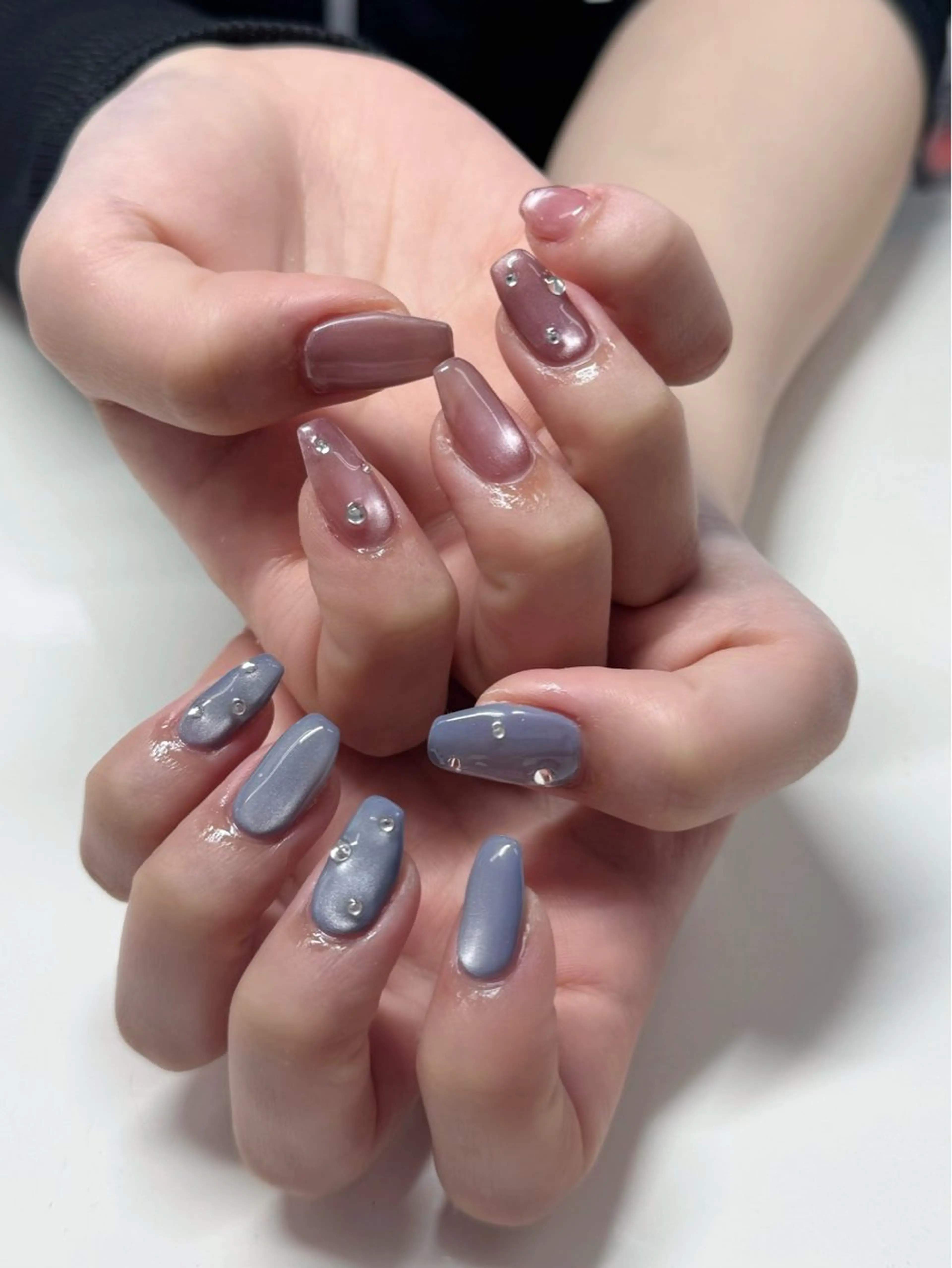 ネイル マグネットネイル ハンドネイル 奥岡 花恋のネイルデザイン