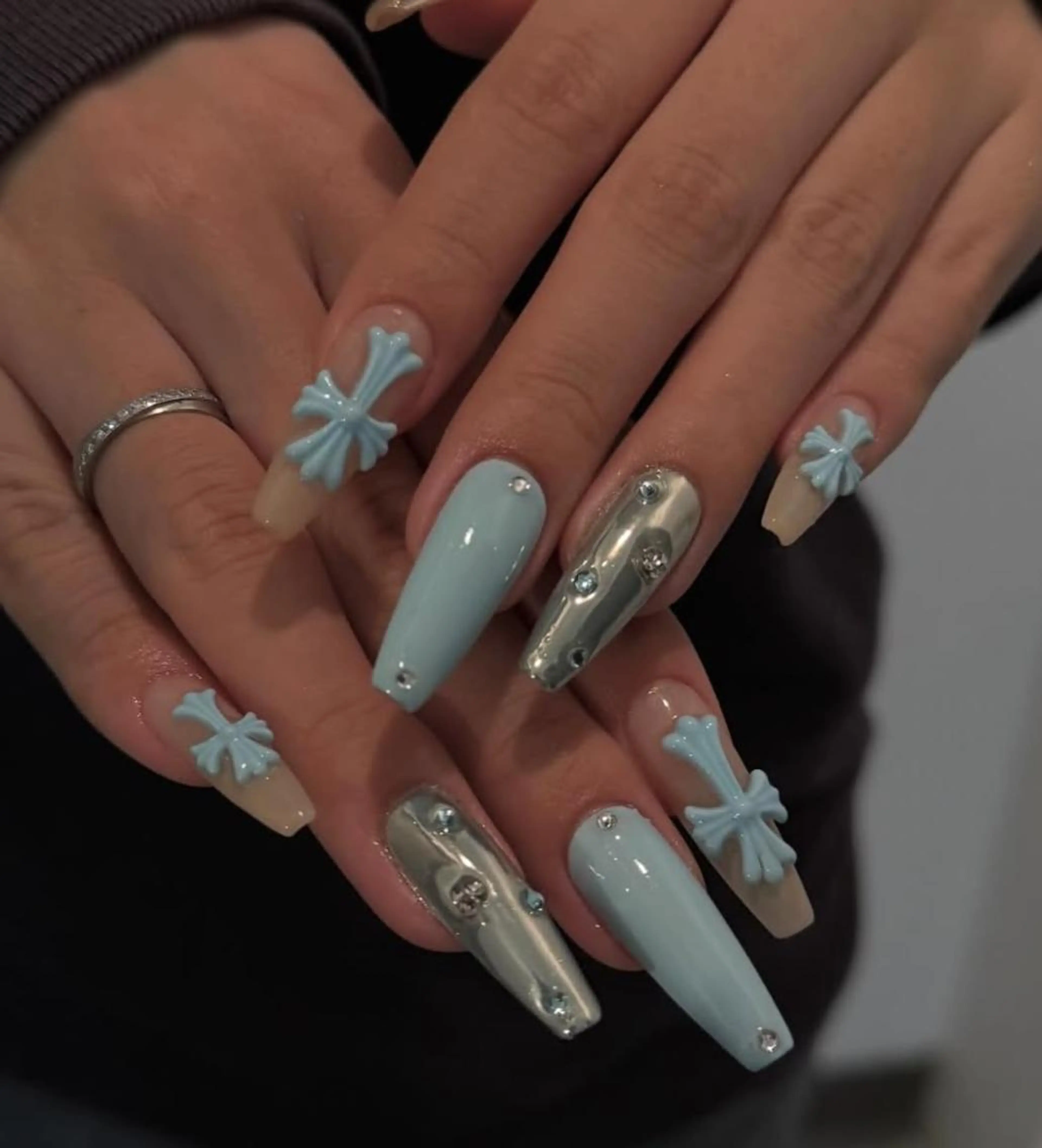 ネイル 長さ出し グラデーション 卒業式 キラキラネイル マグネットネイル Mio💖Belle Nail Salonのネイルデザイン