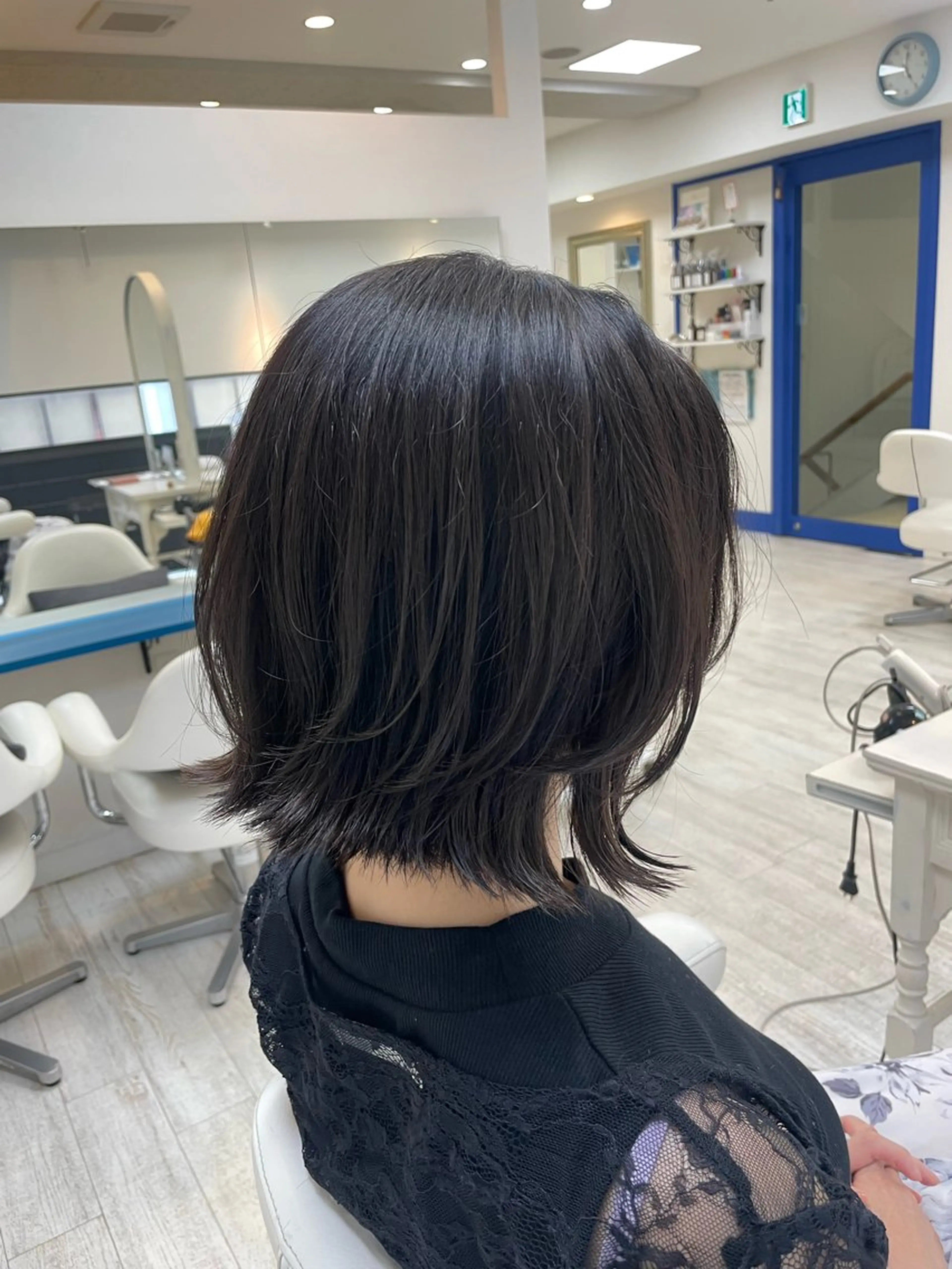 ショート ボブレイヤー ボブ レイヤーカット 外ハネヘア カット ヘアカラー トリートメント 新籾 尚哉のヘアスタイル