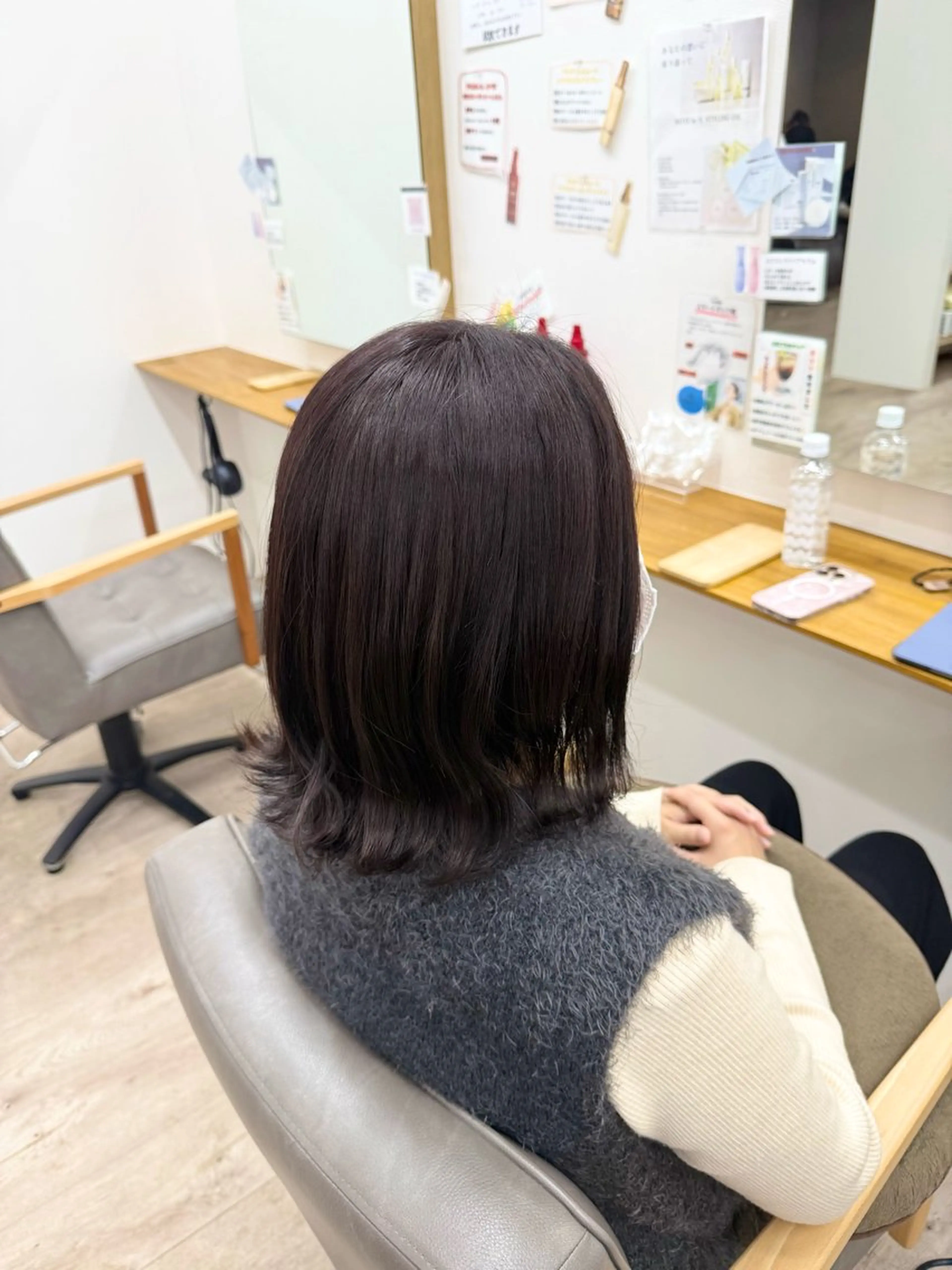 ミディアム ヘアカラー ちほ/顔周りレイヤー /ベージュカラーのヘアスタイル