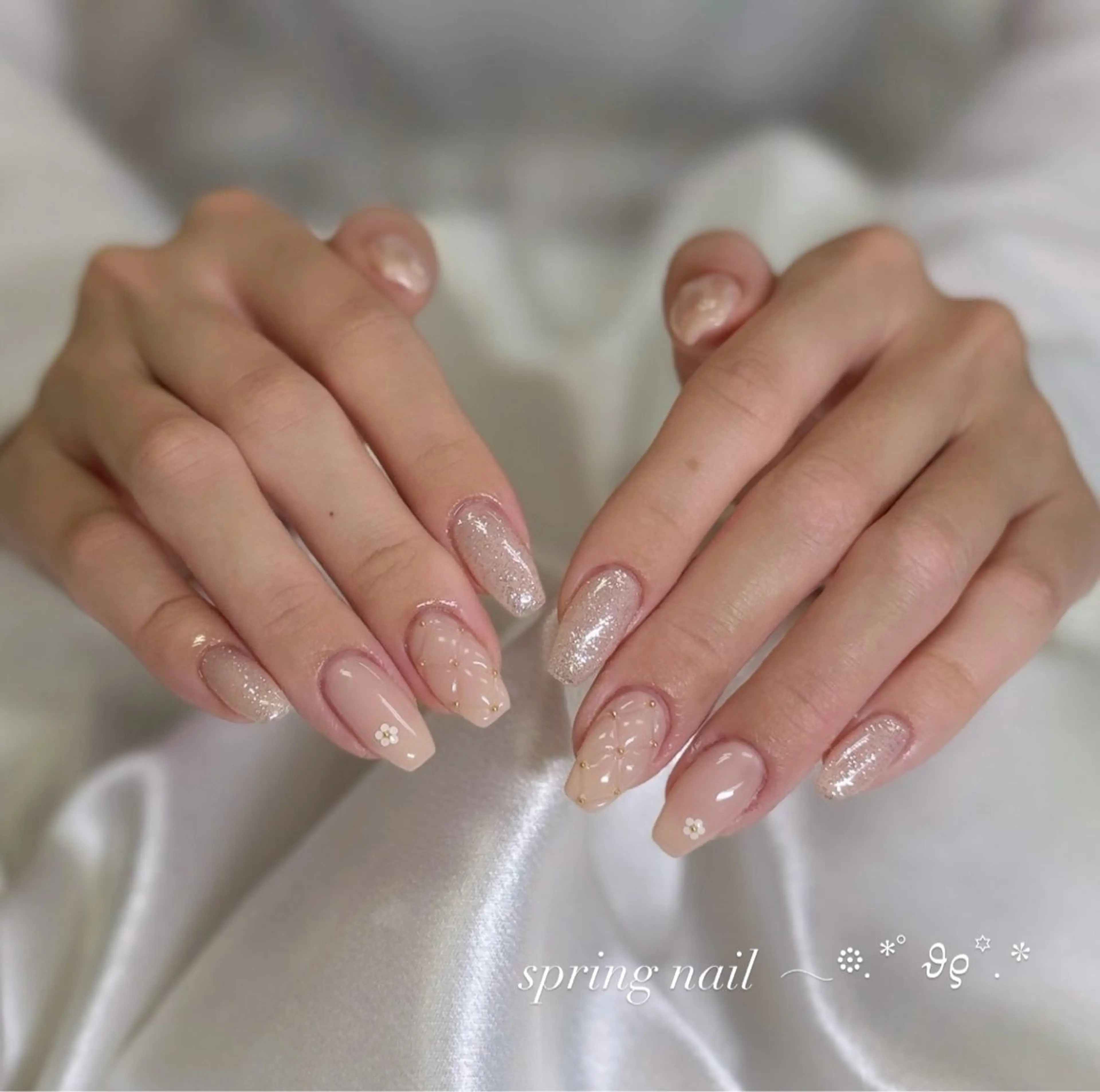 ネイル キラキラネイル 春ネイル ハンドネイル Moana manamiのネイルデザイン