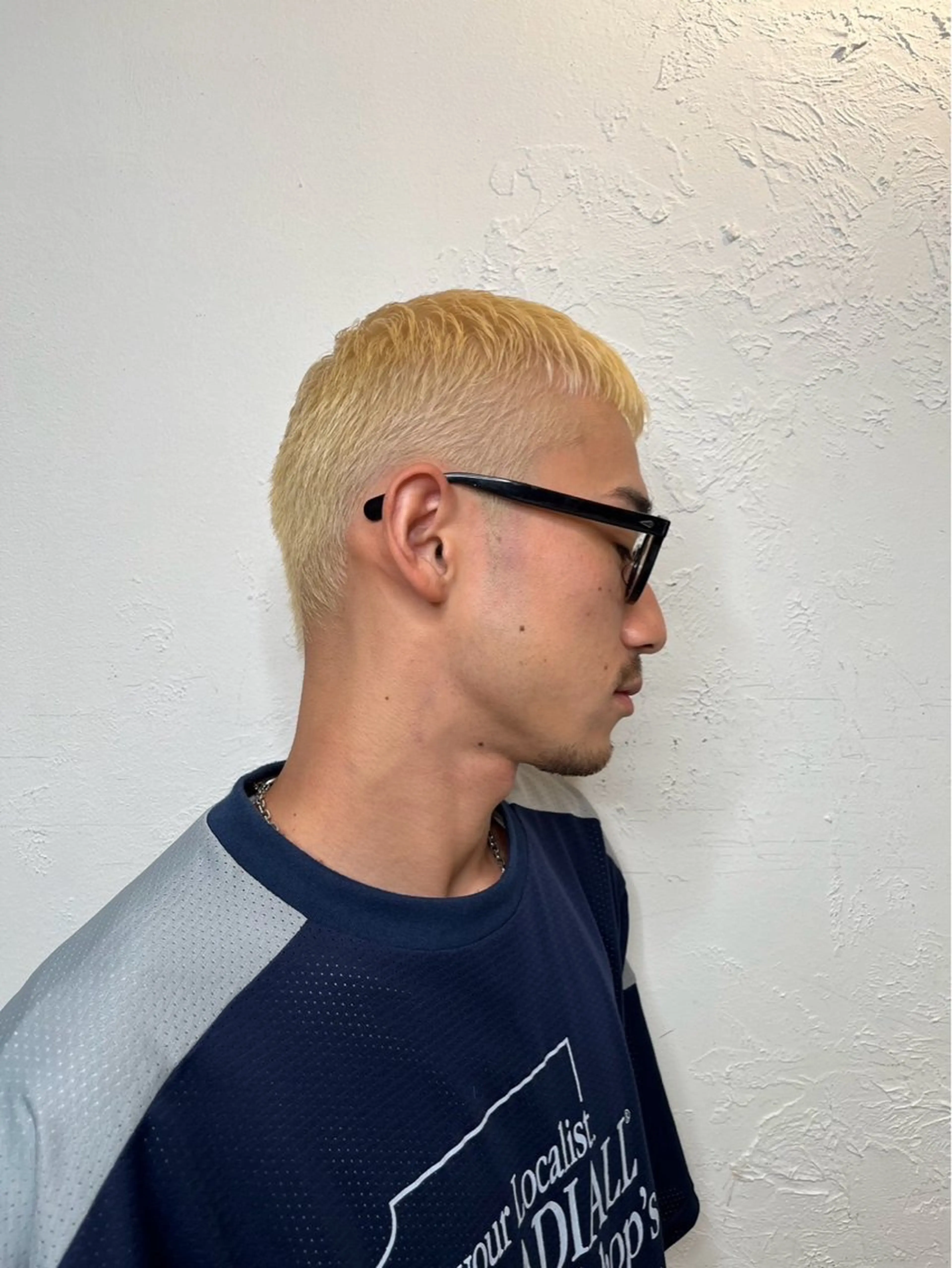 ショート カラー メンズ メンズブリーチ センターパート ダウンパーマ フェードカット メンズハイライト カット ヘアカラー トリートメント 💈メンズ特化💈 TASUKUのヘアスタイル