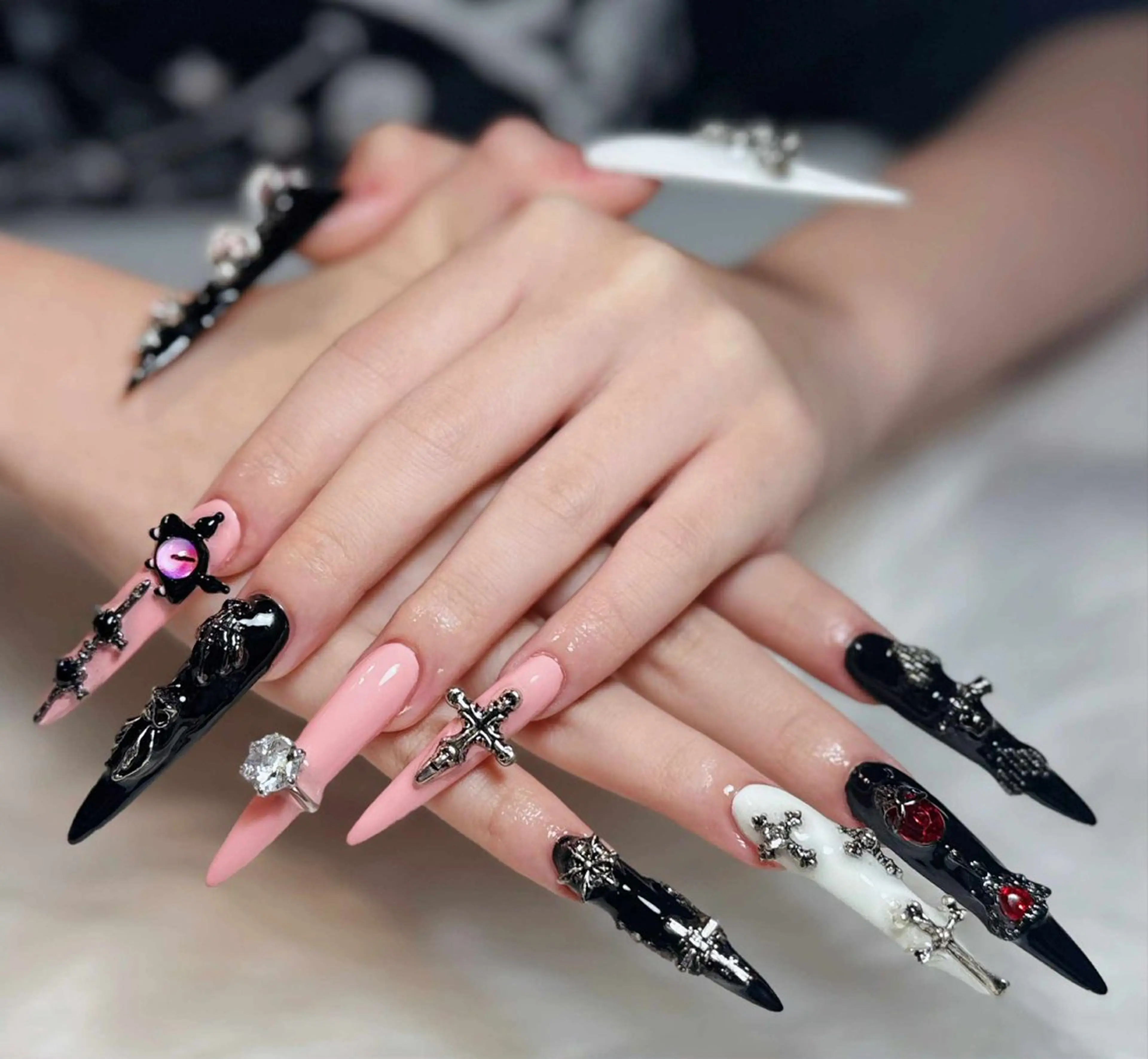 ネイル オーロラネイル チークネイル フットネイル フレンチネイル ジェルネイル ハンドネイル Nichi Nailsのネイルデザイン