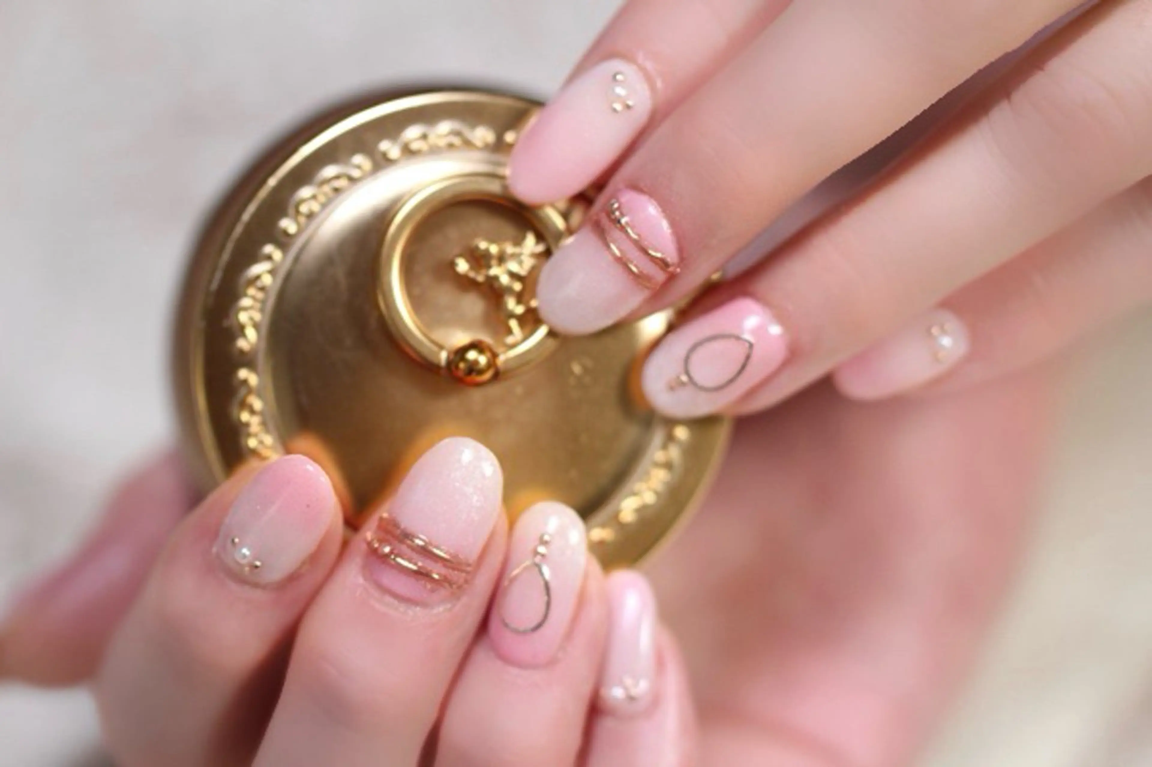 ネイル チークネイル ジェルネイル しみ えんのネイルデザイン