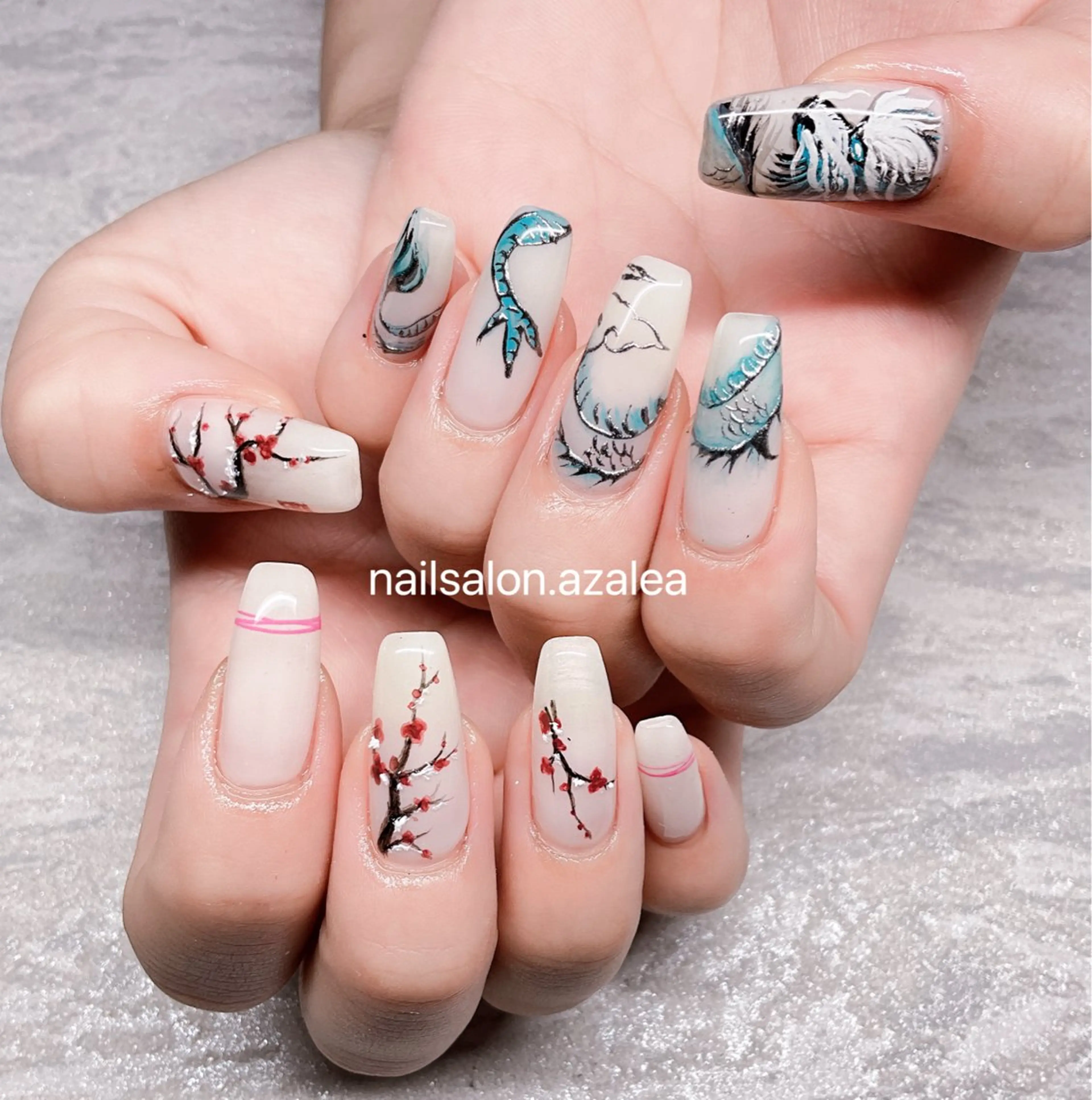 ネイル R inのネイルデザイン