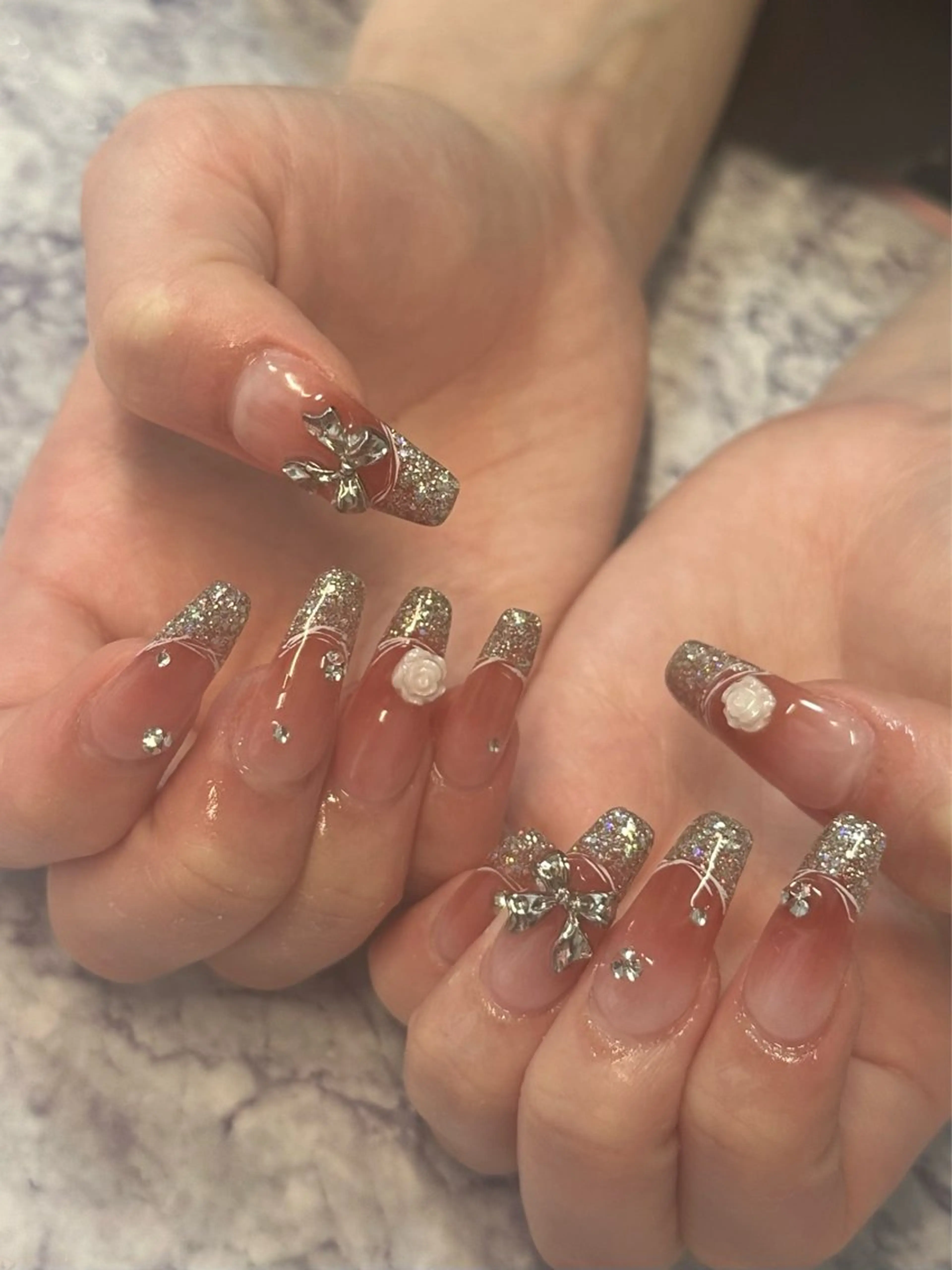 ネイル ハンドネイル Pretzels🥨 【プレッツェル】ミウのネイルデザイン