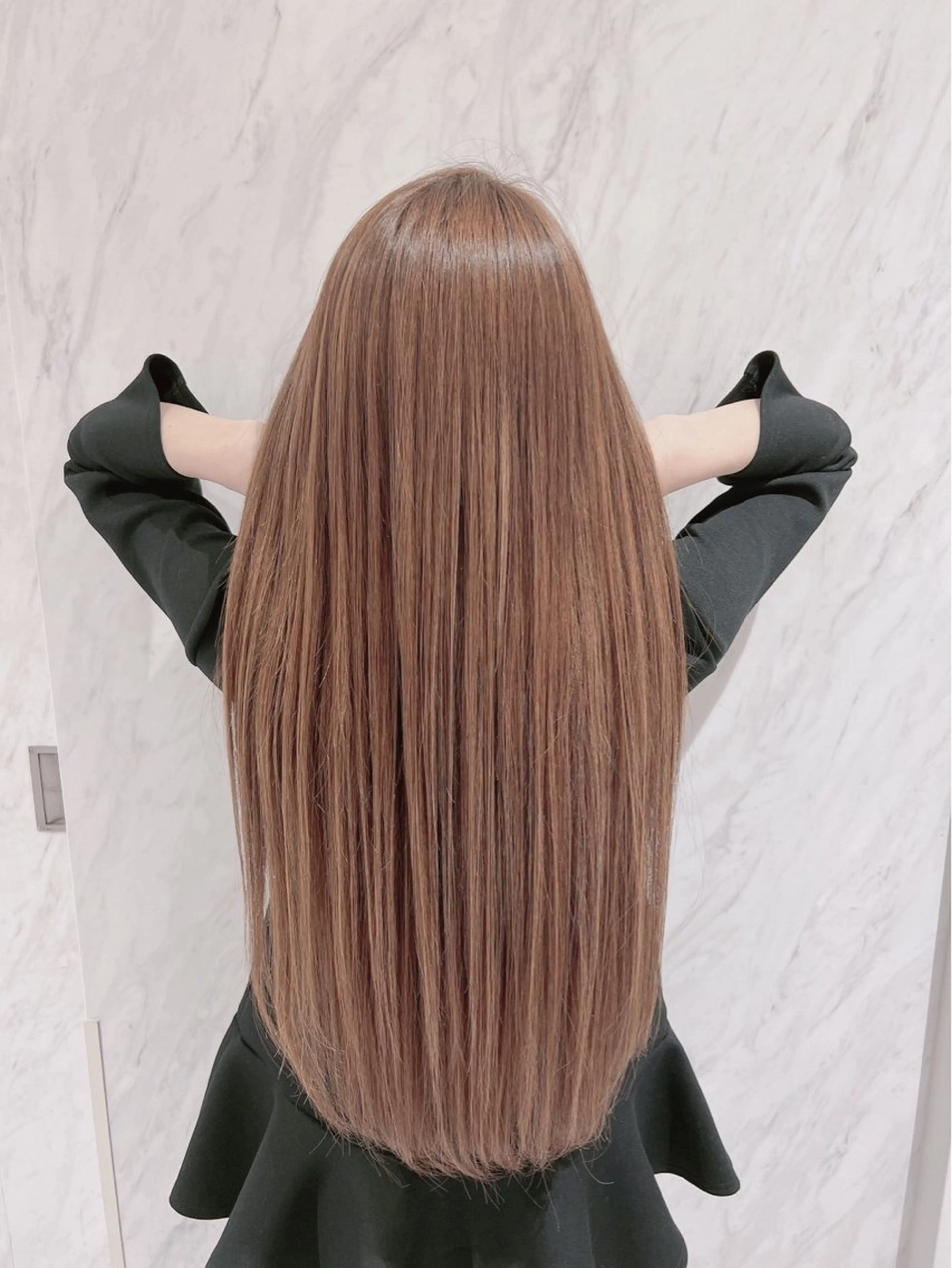 ロング カラー Lee枚方 朱音のヘアスタイル