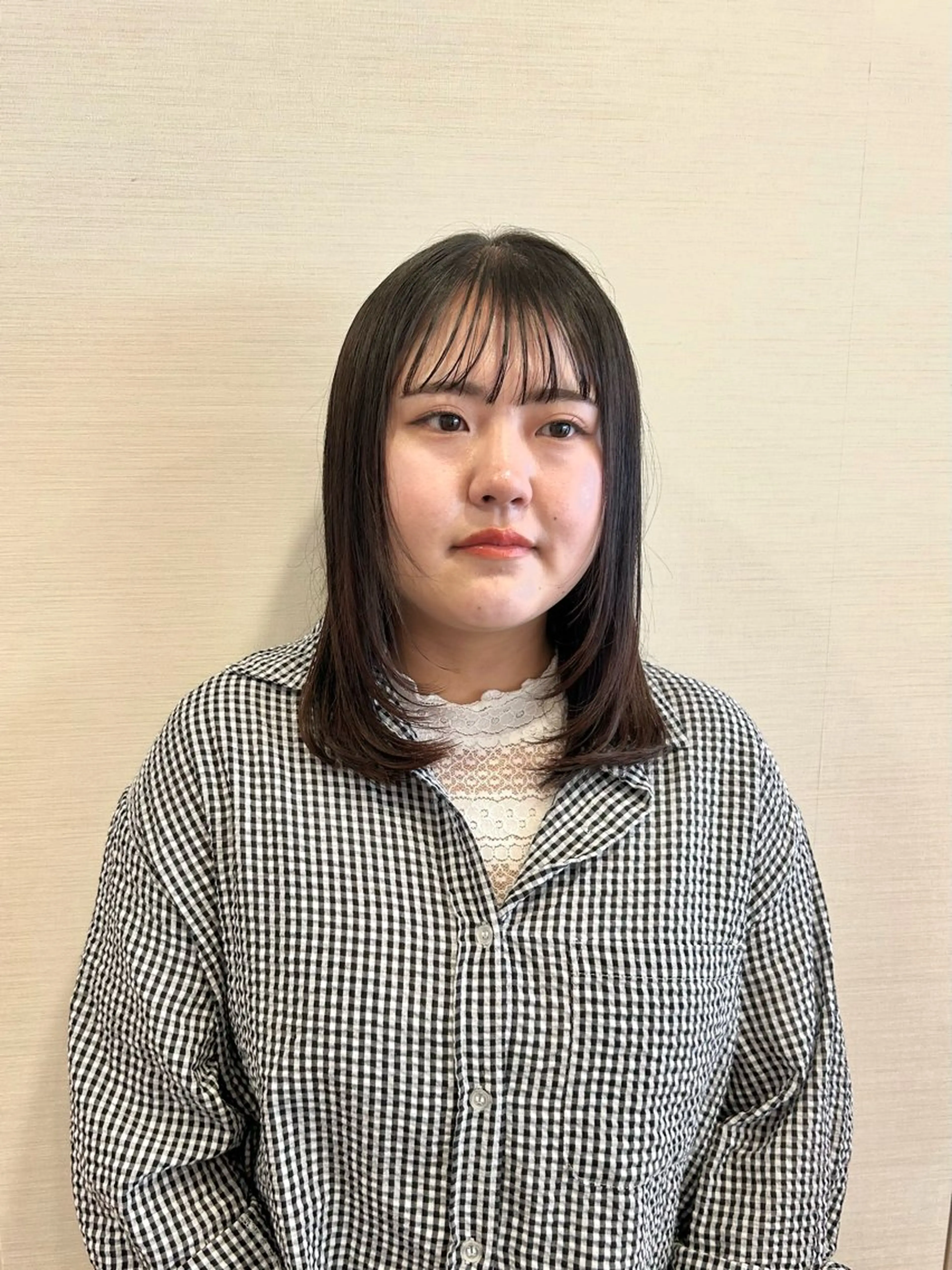 ミディアム カラー カット ヘアカラー ミ ユのヘアスタイル