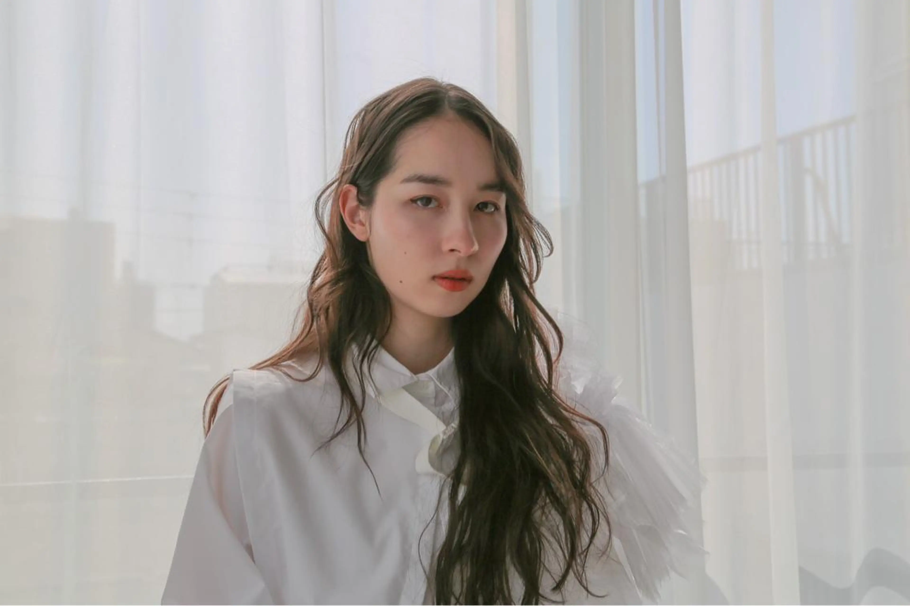 ロング カラー 中川 茜里のヘアスタイル