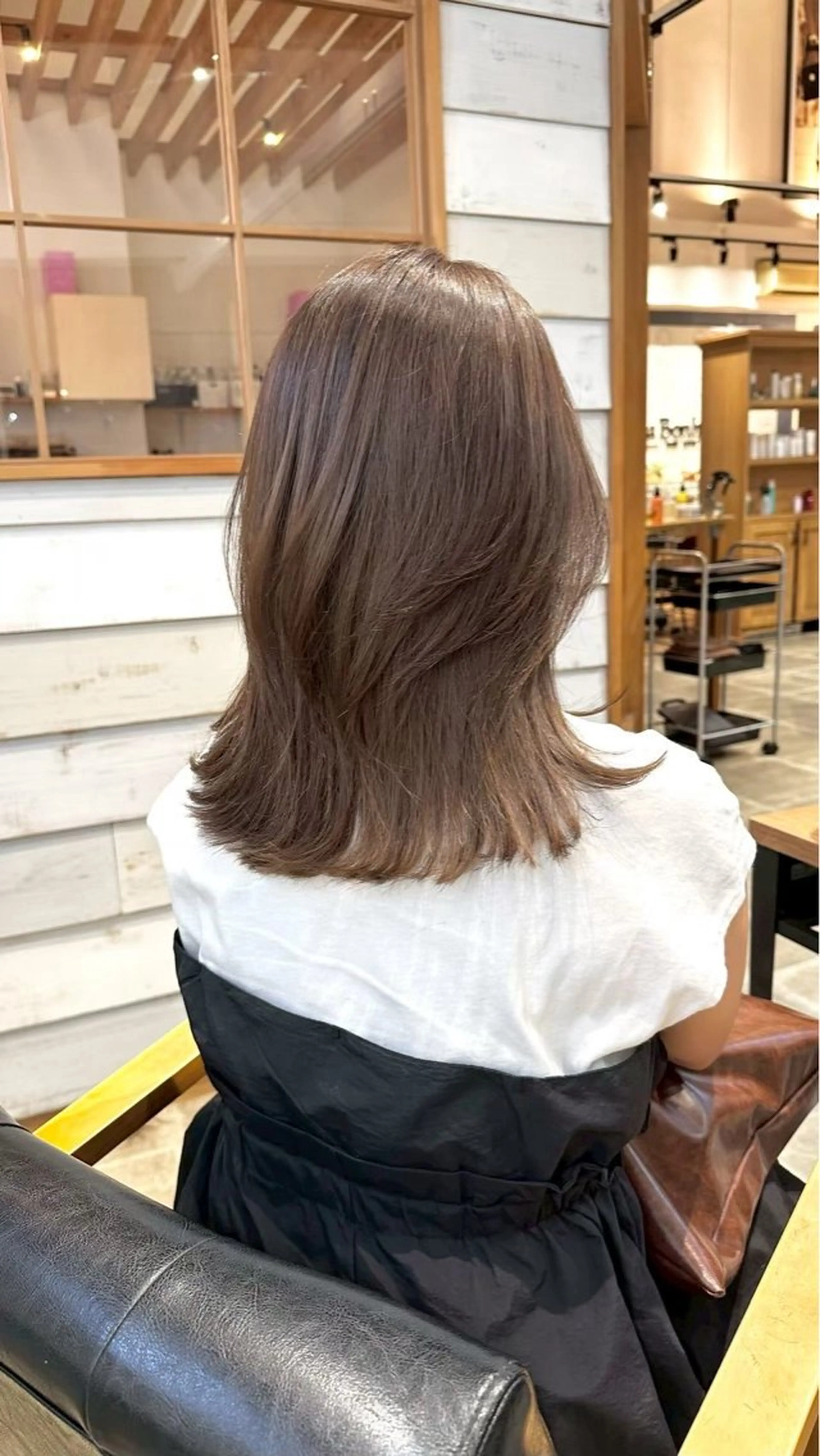 ミディアム カラー ミディアムレイヤー レイヤーカット 打越 虎瑠のヘアスタイル