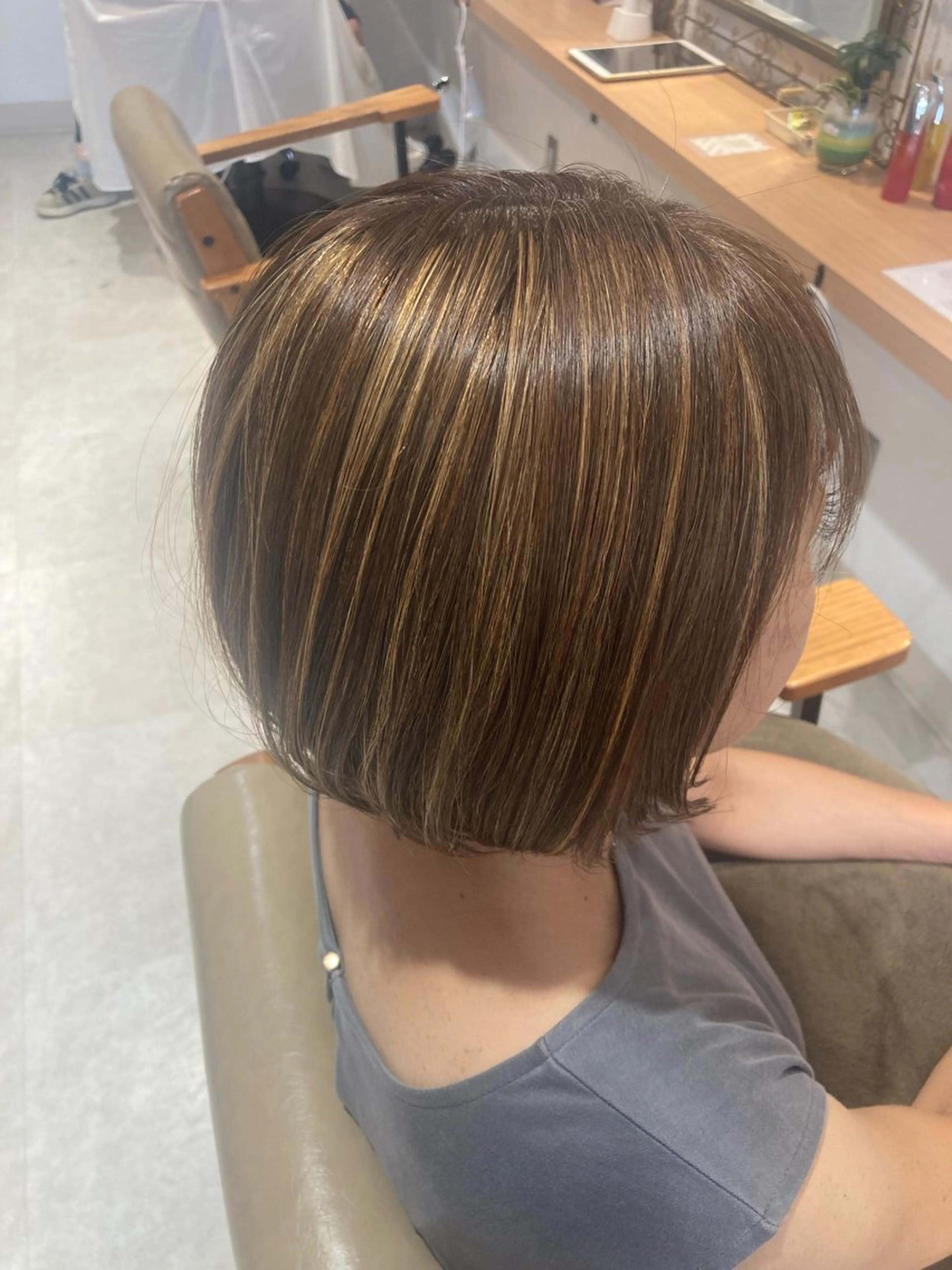 ショート ヘアカラー ツヤカラー3850 まいのヘアスタイル