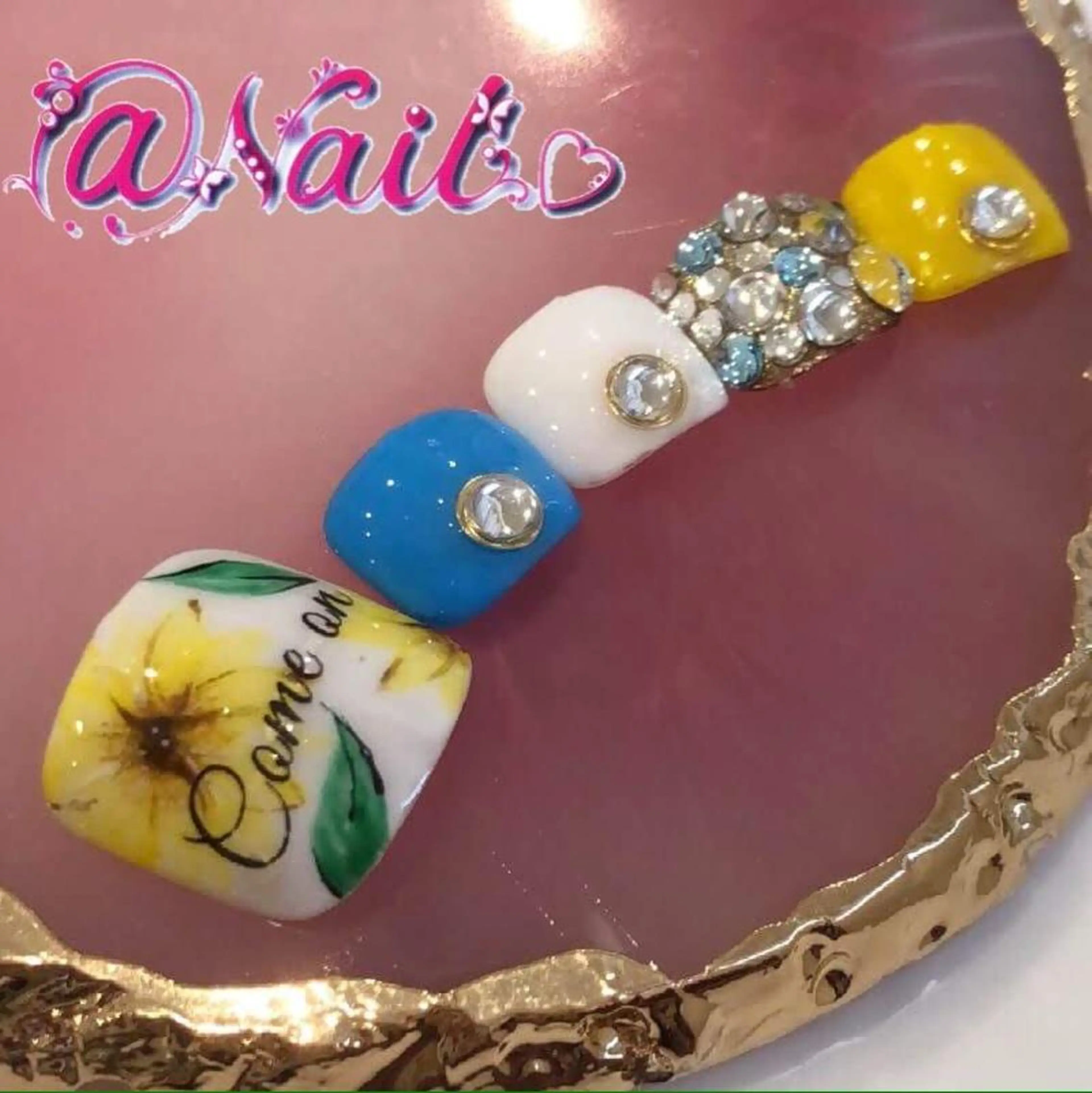 ネイル ネイルチップ 小尾 栞のネイルデザイン