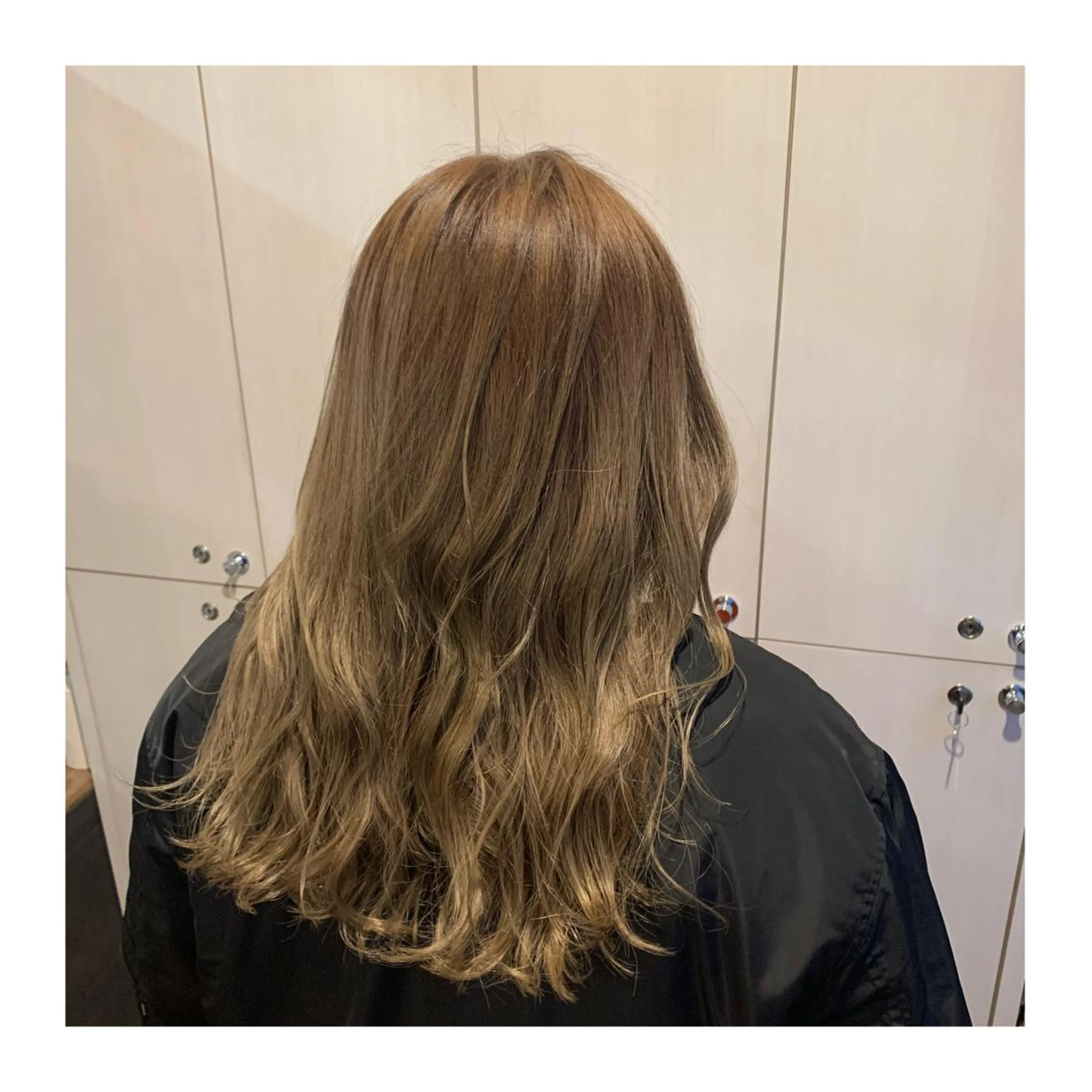 ロング カラー カット ヘアカラー あべ ゆうかのヘアスタイル