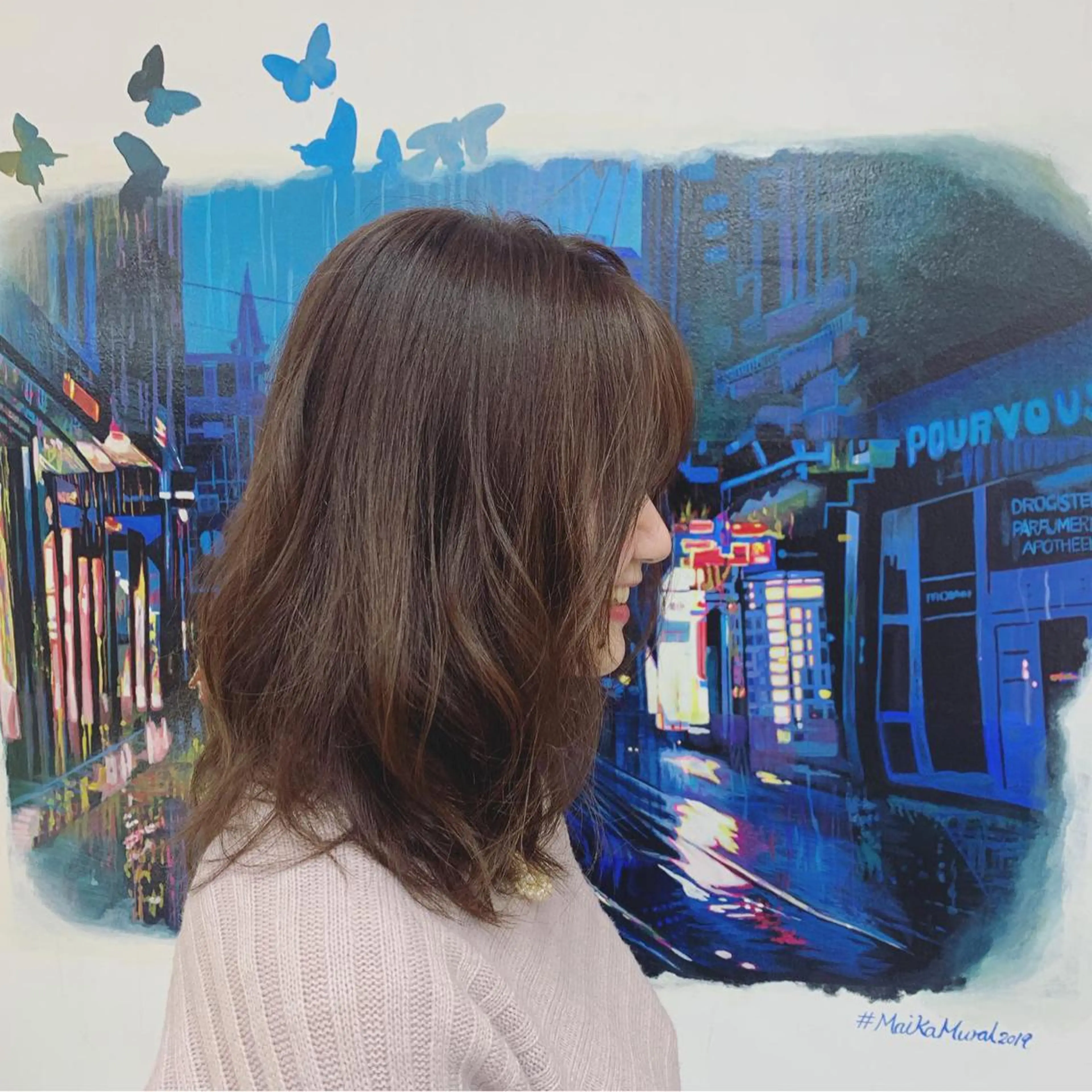 セミロング 凪の 旅先のヘアスタイル