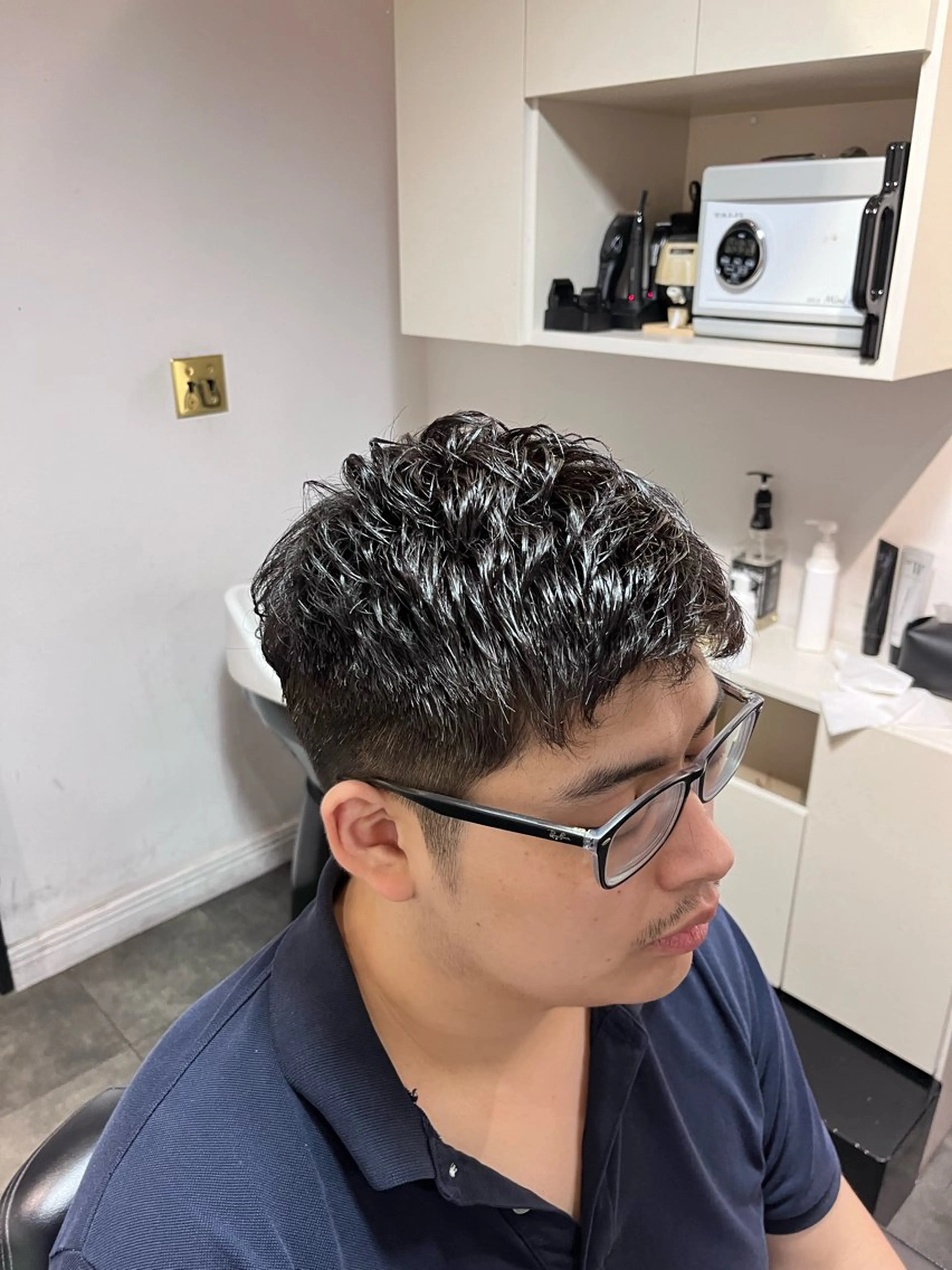 ショート パーマ メンズ ホリウチ アヤネのヘアスタイル