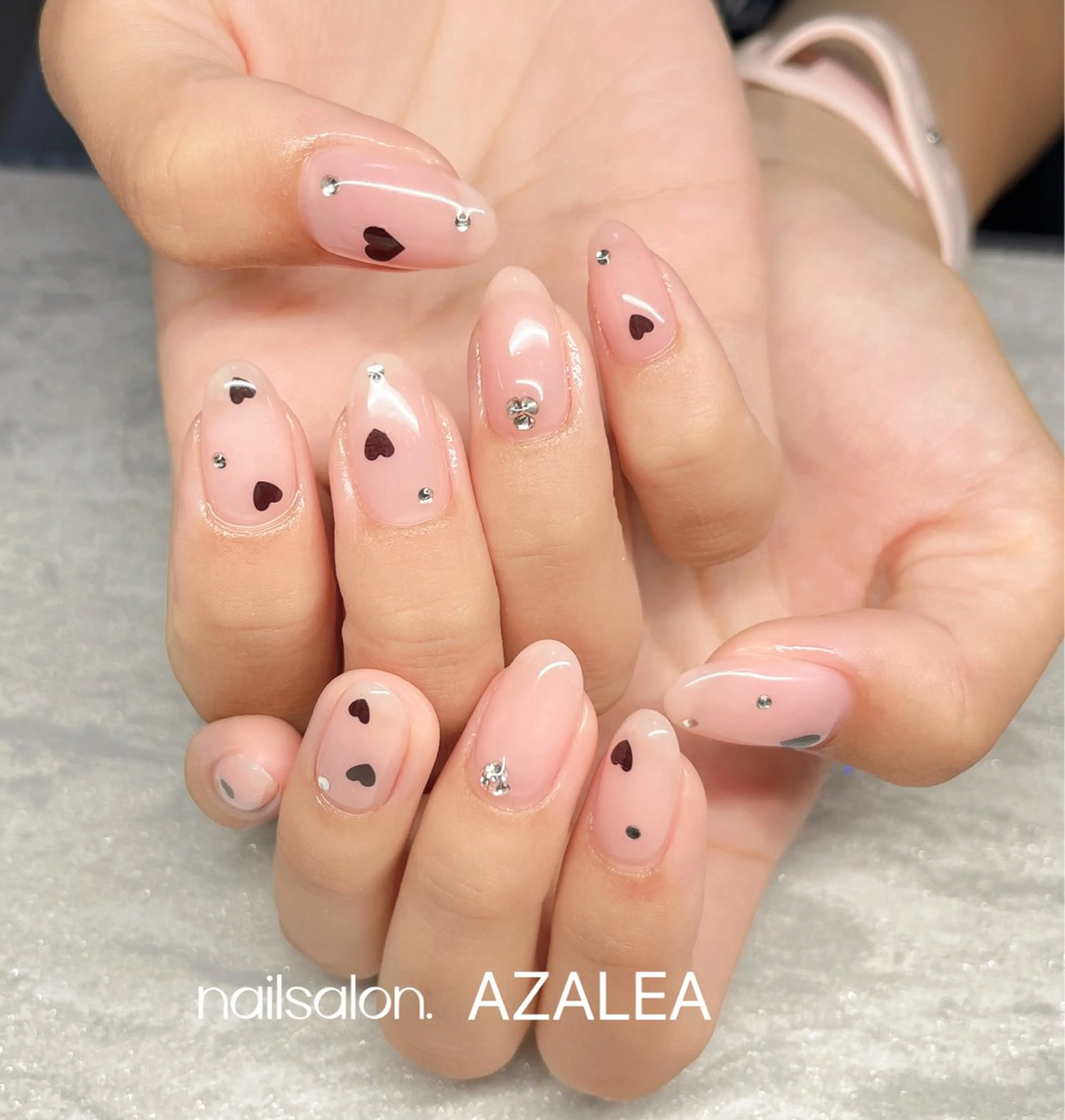 ネイル R inのネイルデザイン